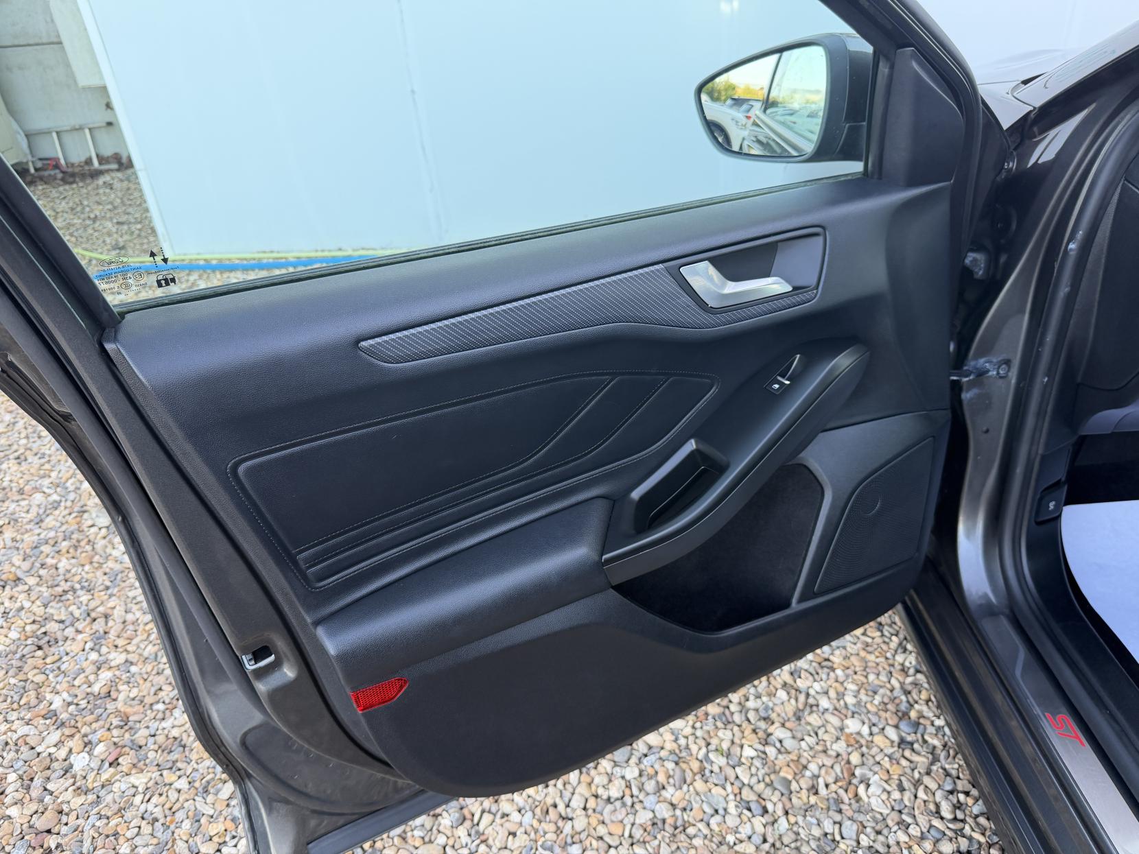 Ford Focus 1.0T EcoBoost ST-Line X Hatchback 5dr Petrol Manual Euro 6 (s/s) (125 ps)