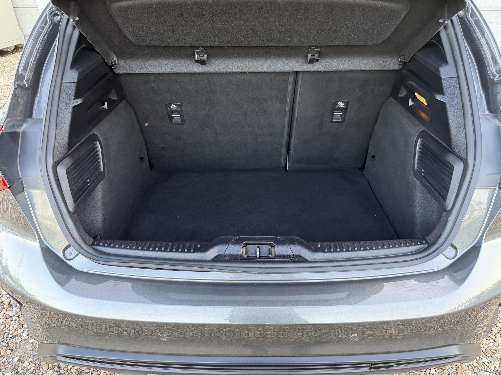 Ford Focus 1.0T EcoBoost ST-Line X Hatchback 5dr Petrol Manual Euro 6 (s/s) (125 ps)