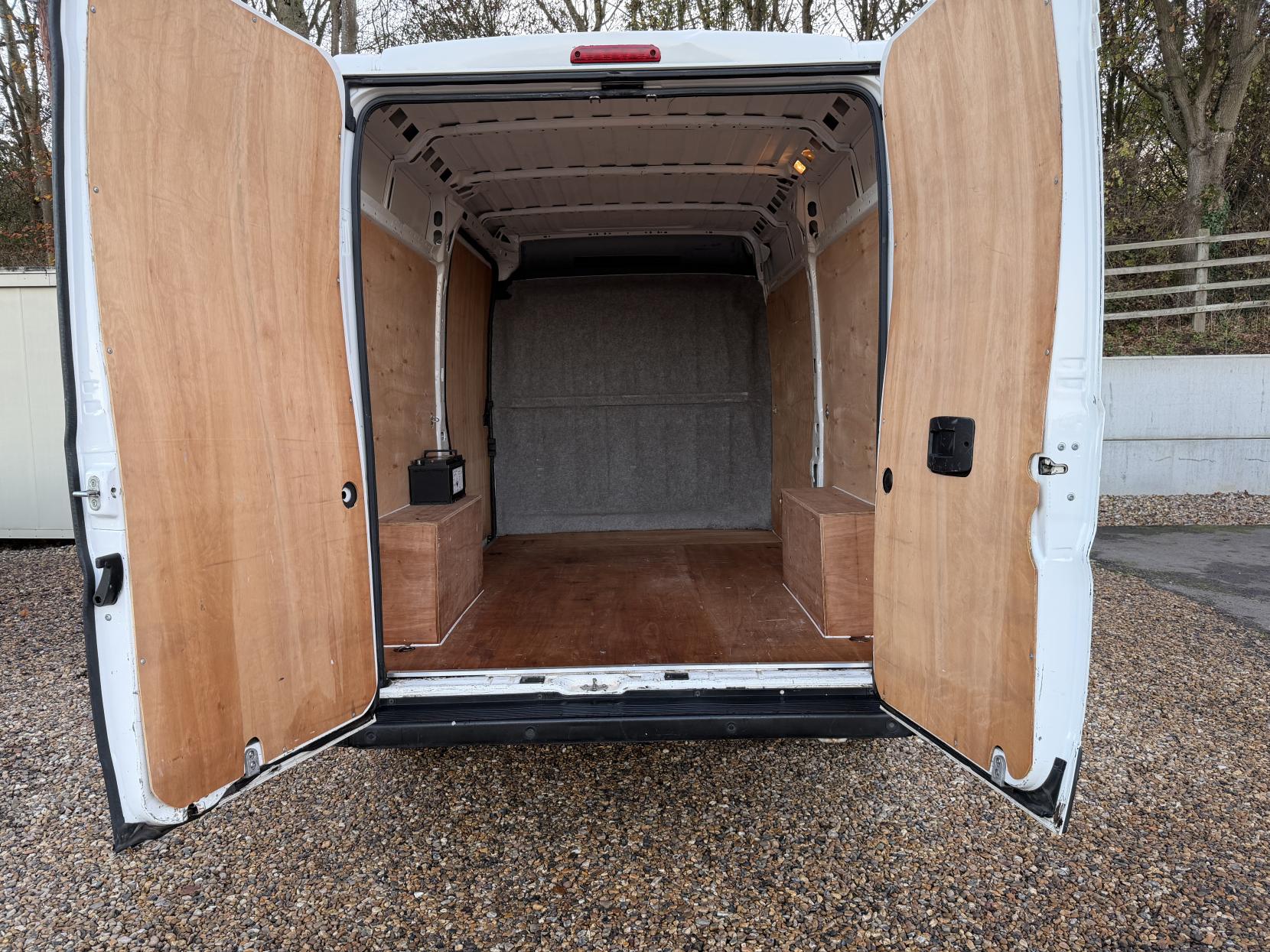 Peugeot Boxer 2.0 BlueHDi 335 Professional Panel Van 5dr Diesel Manual L2 H2 Euro 6 (130 ps)