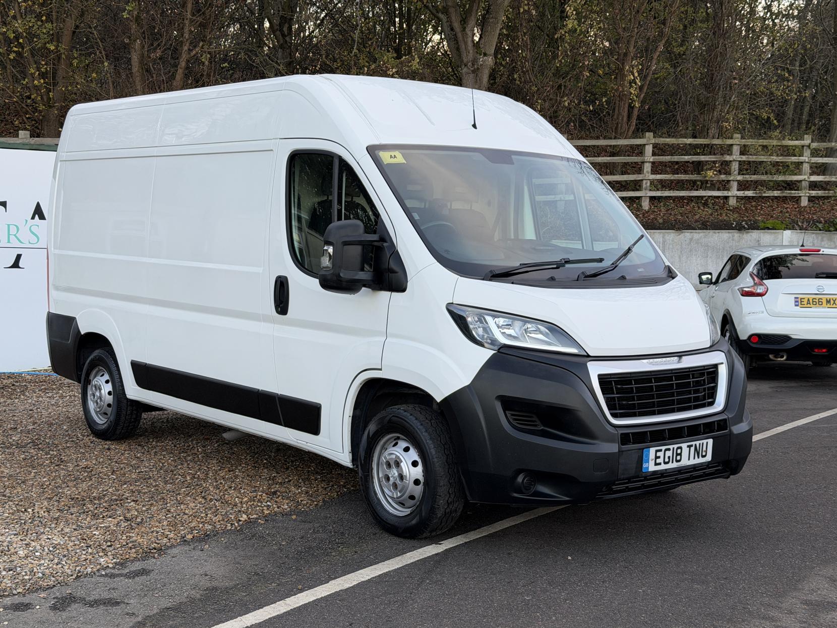 Peugeot Boxer 2.0 BlueHDi 335 Professional Panel Van 5dr Diesel Manual L2 H2 Euro 6 (130 ps)