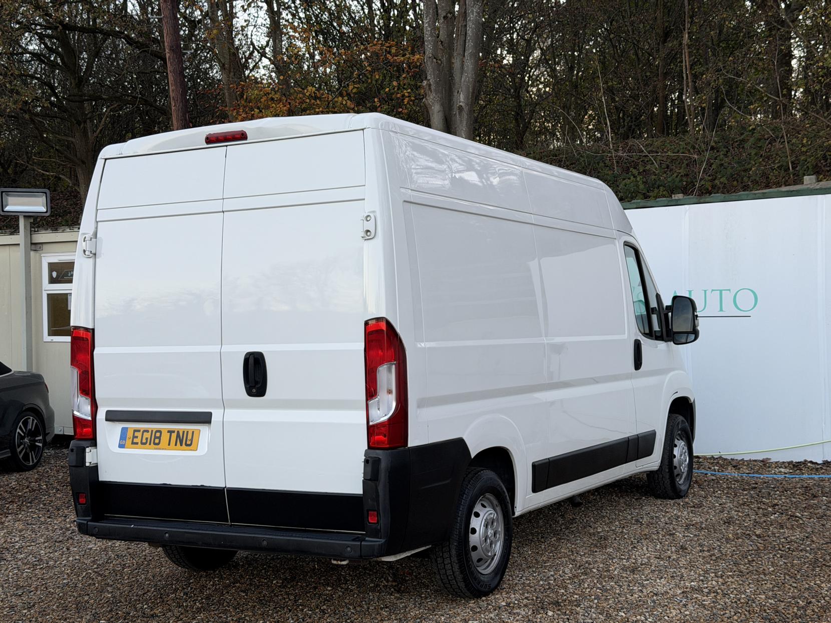 Peugeot Boxer 2.0 BlueHDi 335 Professional Panel Van 5dr Diesel Manual L2 H2 Euro 6 (130 ps)