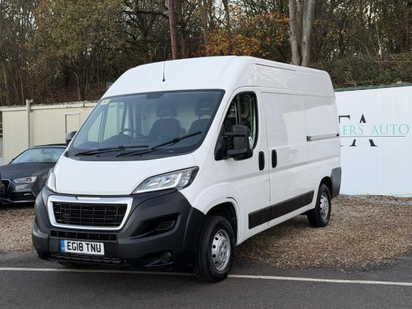 Peugeot Boxer 2.0 BlueHDi 335 Professional Panel Van 5dr Diesel Manual L2 H2 Euro 6 (130 ps)