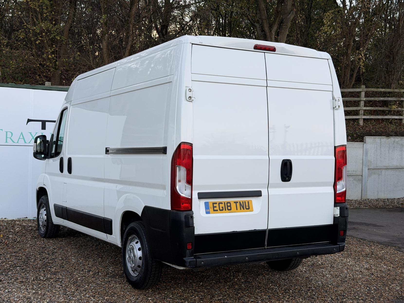 Peugeot Boxer 2.0 BlueHDi 335 Professional Panel Van 5dr Diesel Manual L2 H2 Euro 6 (130 ps)