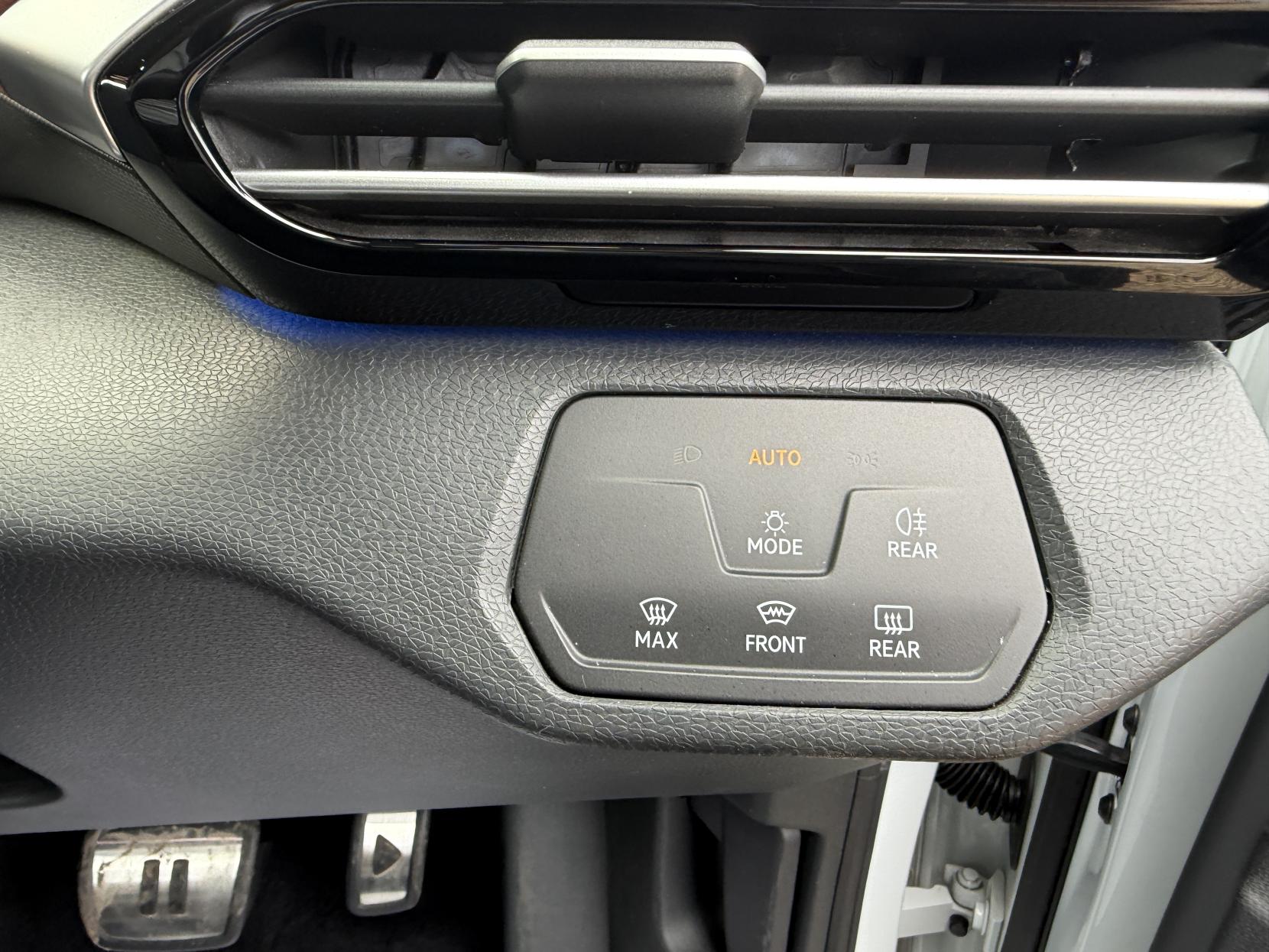 Volkswagen ID.4 Pro Performance 77kWh Life SUV 5dr Electric Auto (204 ps)