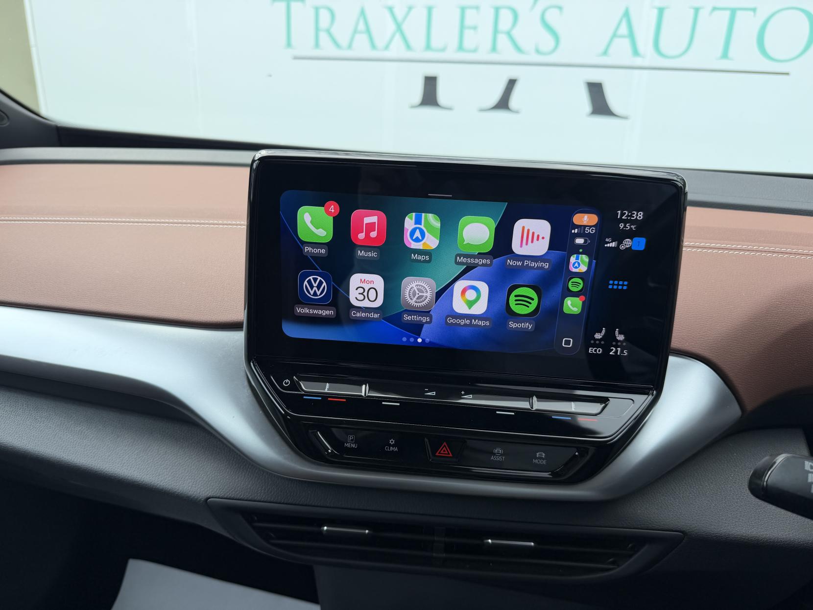 Volkswagen ID.4 Pro Performance 77kWh Life SUV 5dr Electric Auto (204 ps)