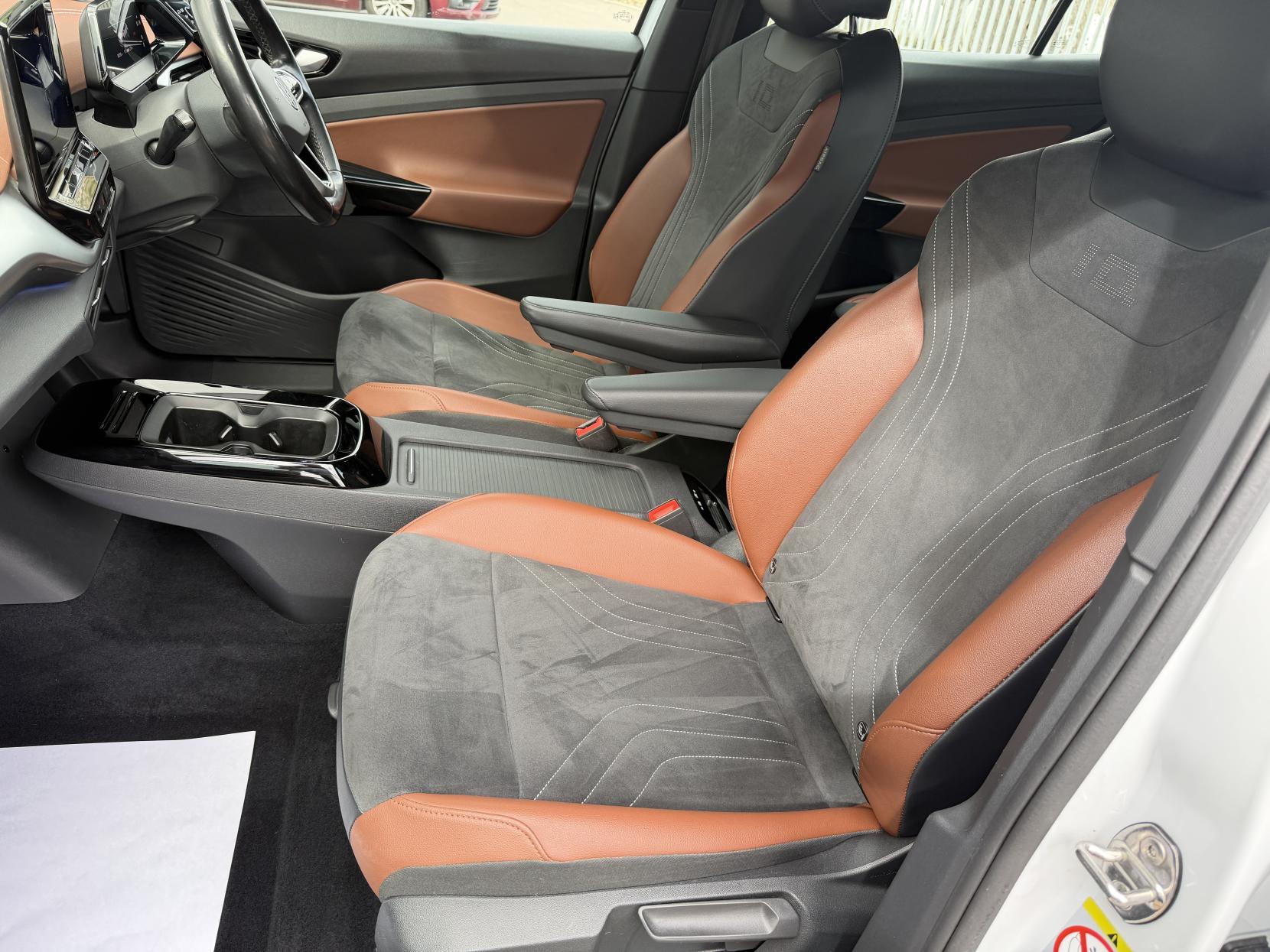 Volkswagen ID.4 Pro Performance 77kWh Life SUV 5dr Electric Auto (204 ps)