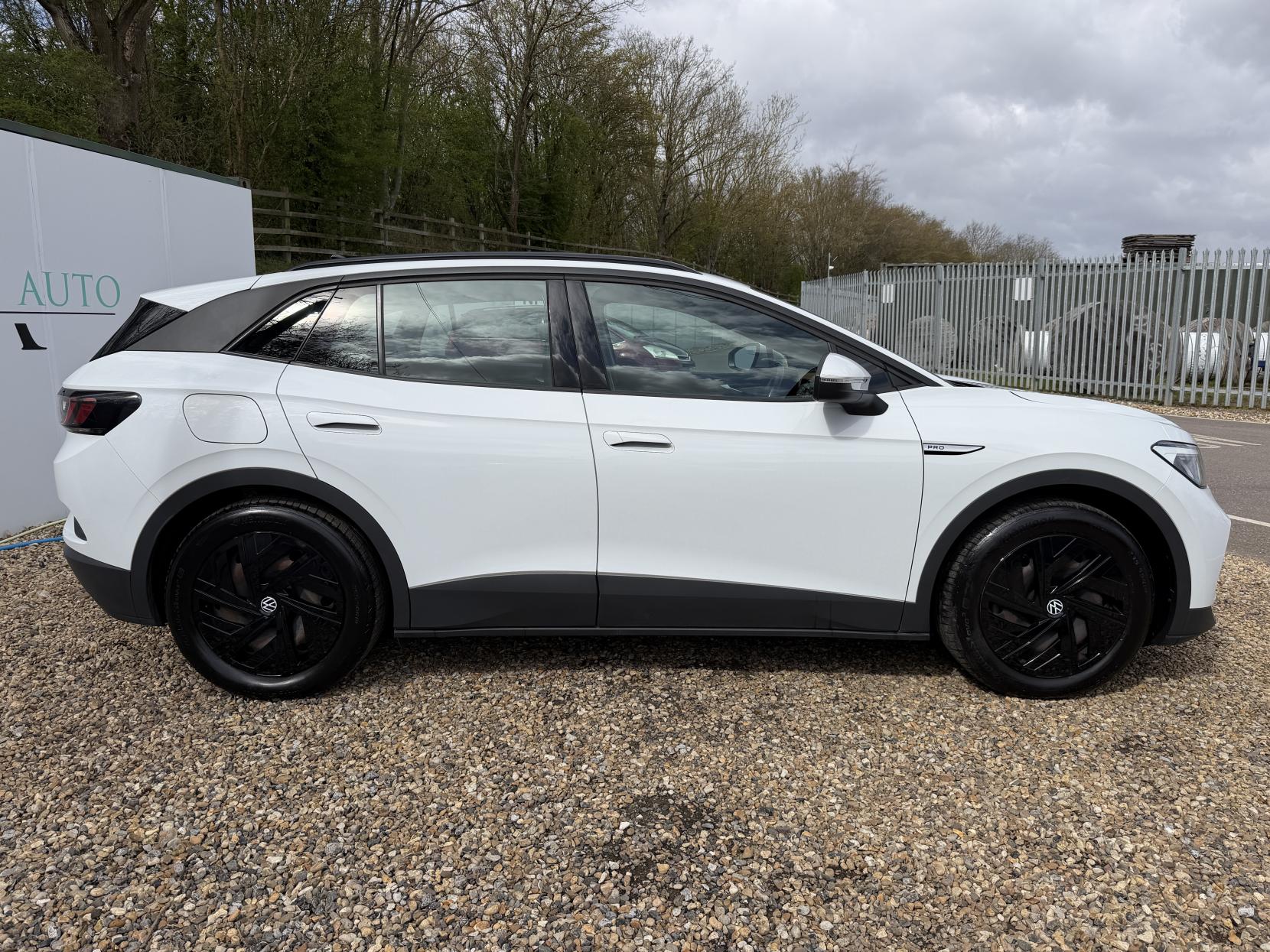 Volkswagen ID.4 Pro Performance 77kWh Life SUV 5dr Electric Auto (204 ps)