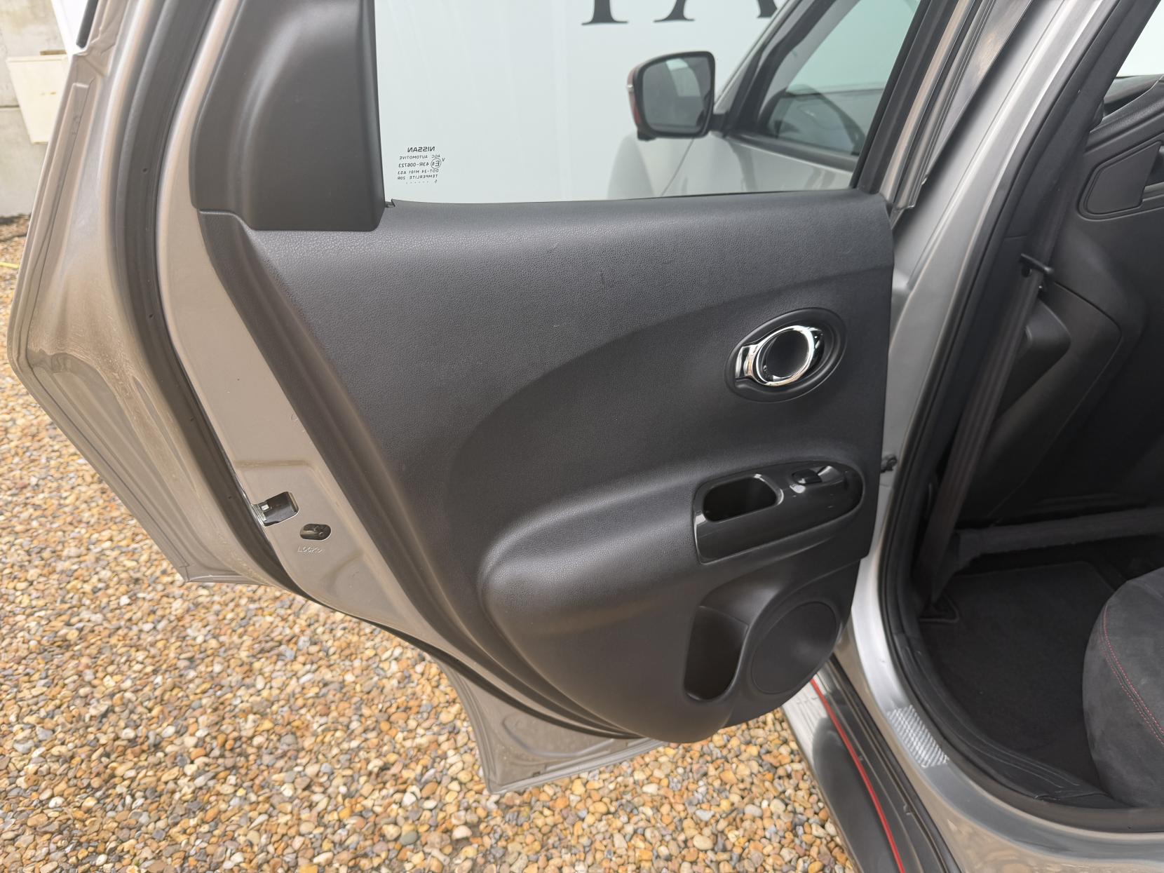 Nissan Juke 1.6 DIG-T Nismo RS SUV 5dr Petrol Manual Euro 6 (218 ps)