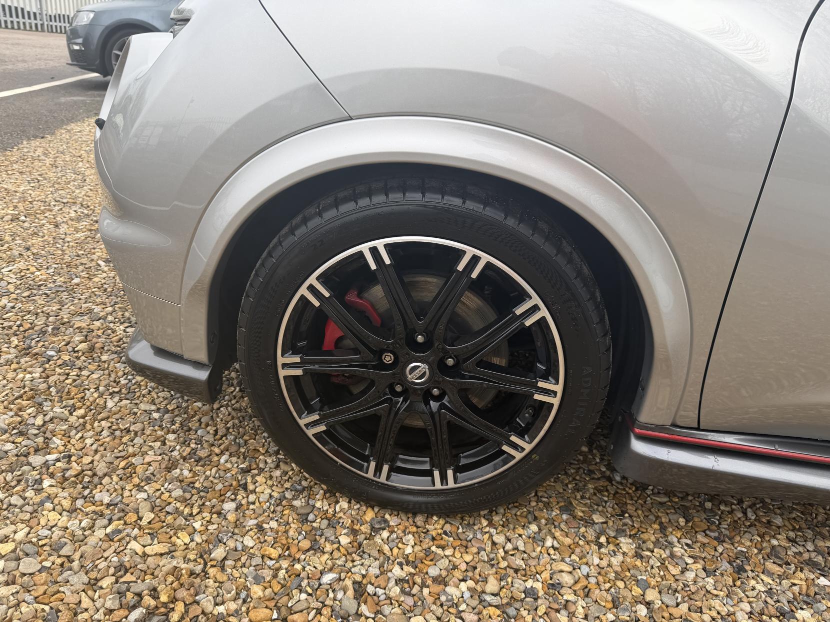 Nissan Juke 1.6 DIG-T Nismo RS SUV 5dr Petrol Manual Euro 6 (218 ps)