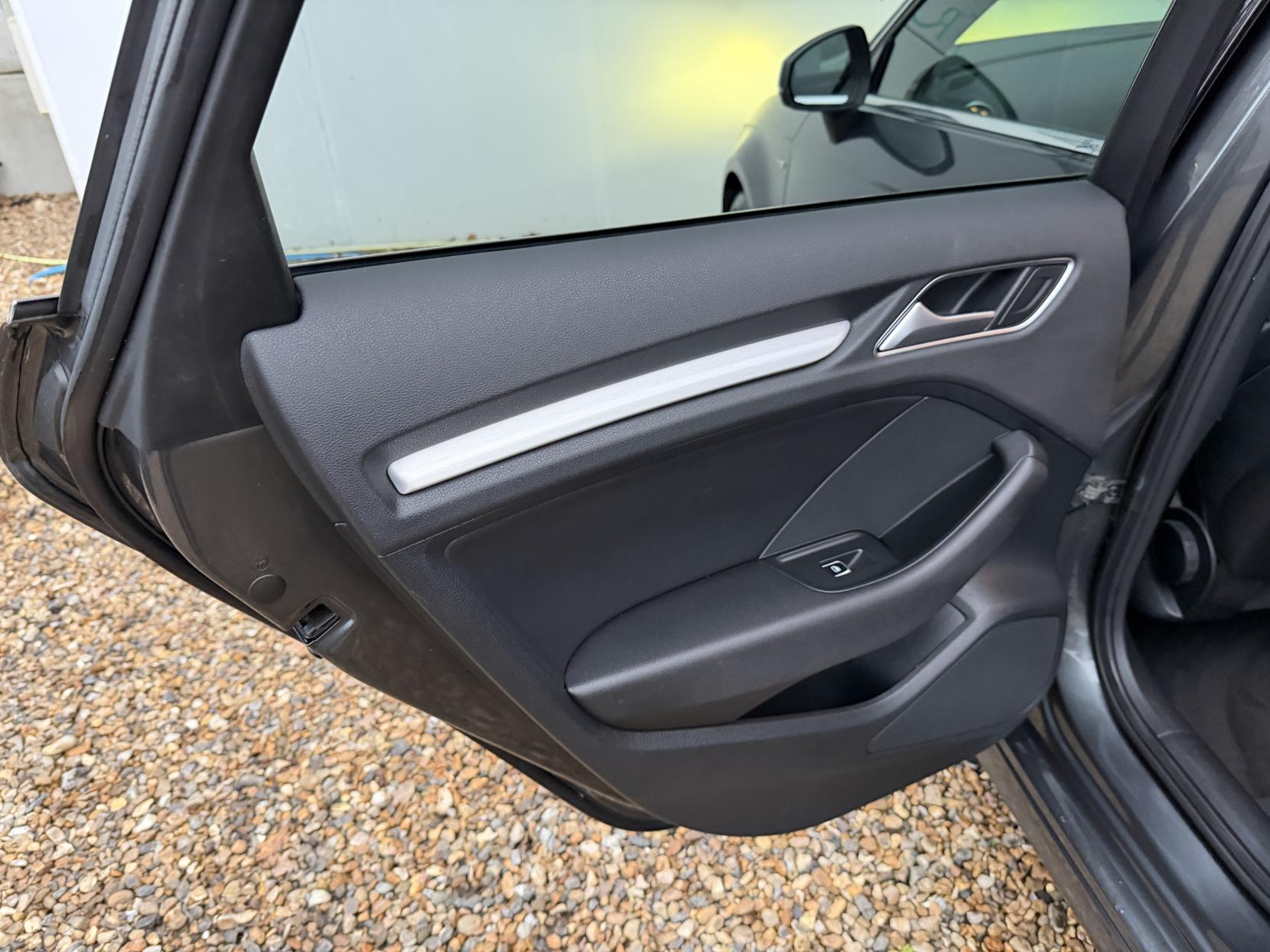 Audi A3 2.0 TDI S line Sportback 5dr Diesel S Tronic quattro Euro 6 (s/s) (Nav) (184 ps)