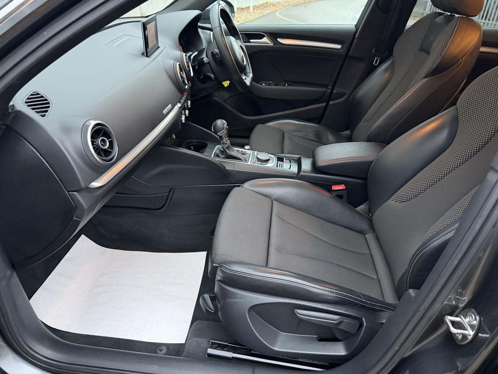 Audi A3 2.0 TDI S line Sportback 5dr Diesel S Tronic quattro Euro 6 (s/s) (Nav) (184 ps)