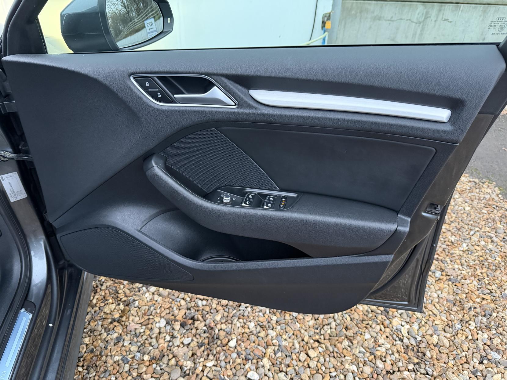 Audi A3 2.0 TDI S line Sportback 5dr Diesel S Tronic quattro Euro 6 (s/s) (Nav) (184 ps)