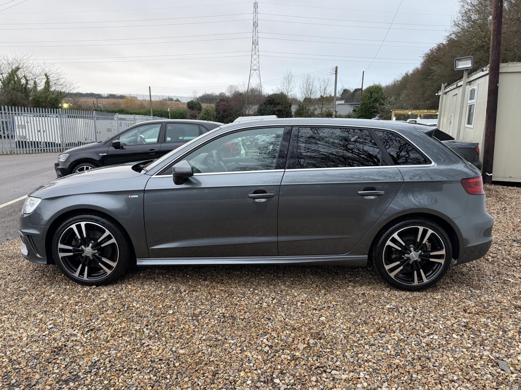 Audi A3 2.0 TDI S line Sportback 5dr Diesel S Tronic quattro Euro 6 (s/s) (Nav) (184 ps)