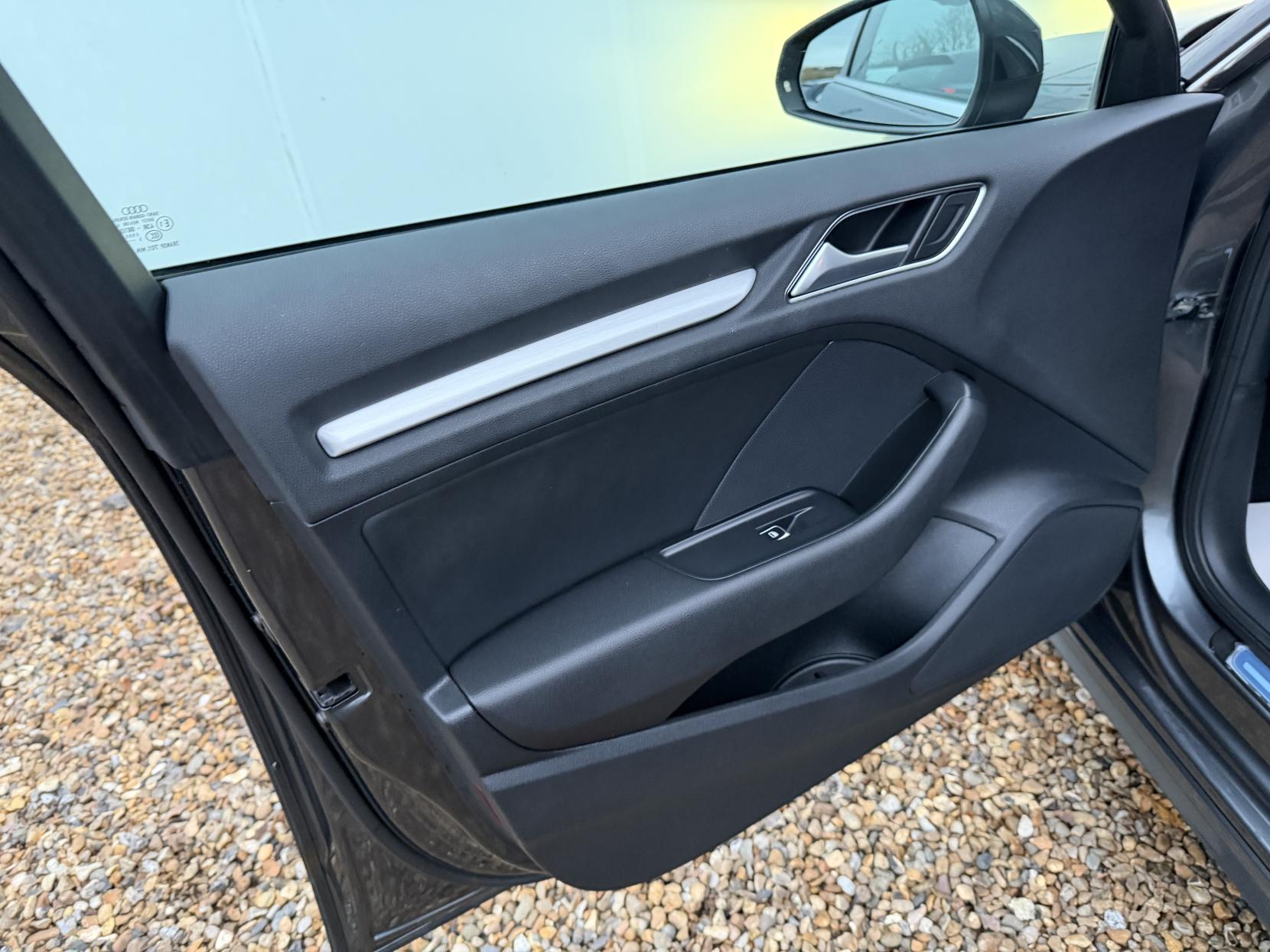 Audi A3 2.0 TDI S line Sportback 5dr Diesel S Tronic quattro Euro 6 (s/s) (Nav) (184 ps)