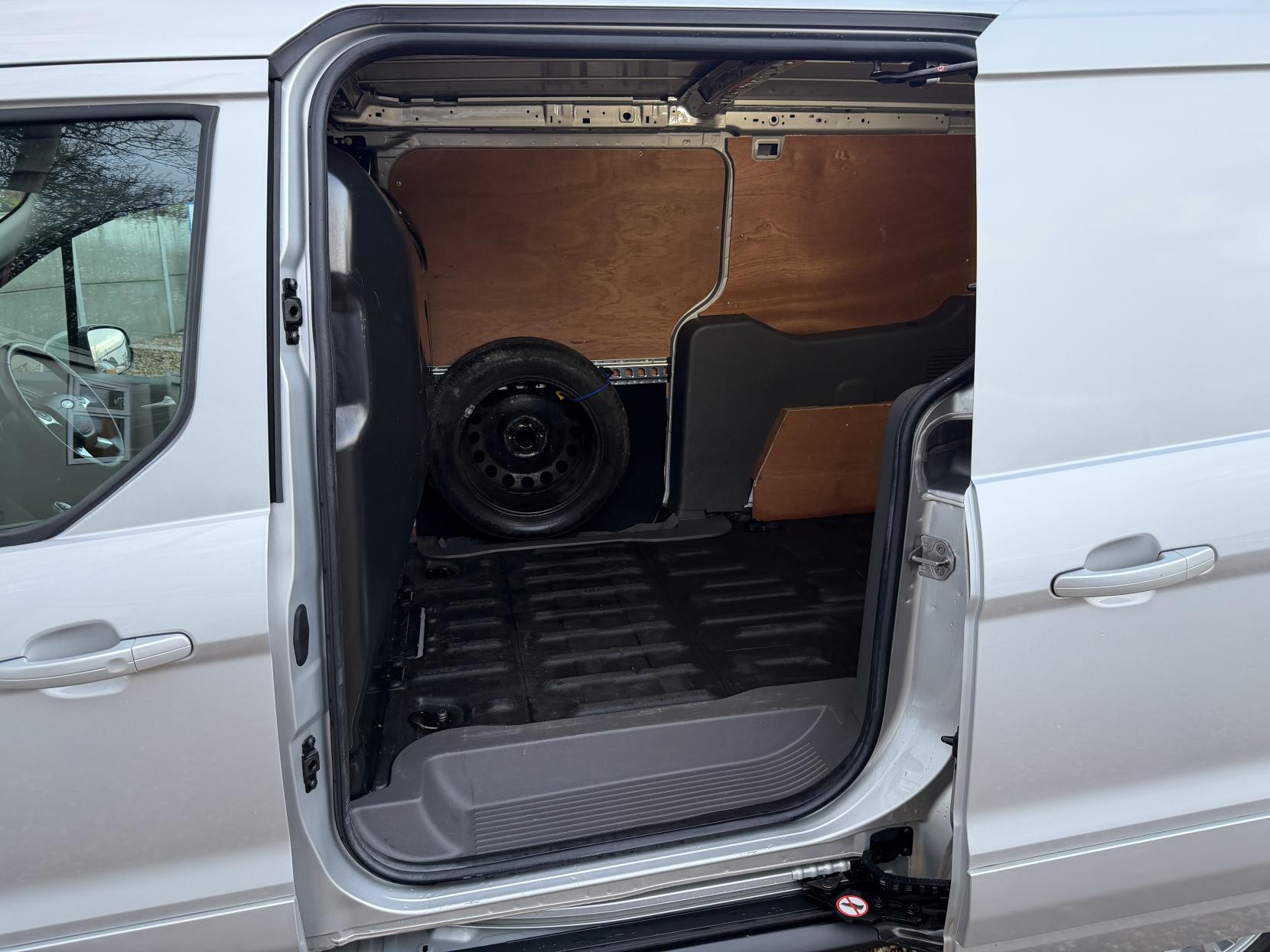 Ford Transit Connect 1.5 240 EcoBlue Limited Panel Van 5dr Diesel Manual L2 Euro 6 (s/s) (120 ps)