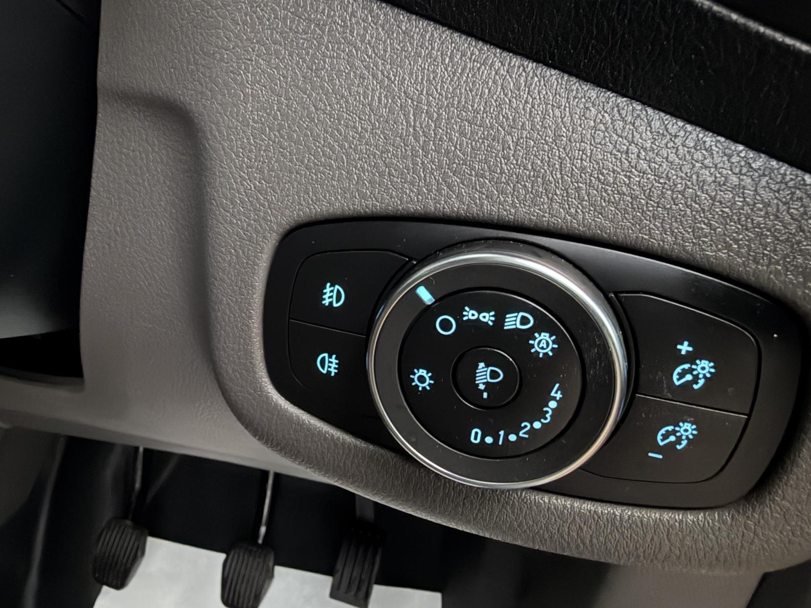 Ford Transit Connect 1.5 240 EcoBlue Limited Panel Van 5dr Diesel Manual L2 Euro 6 (s/s) (120 ps)