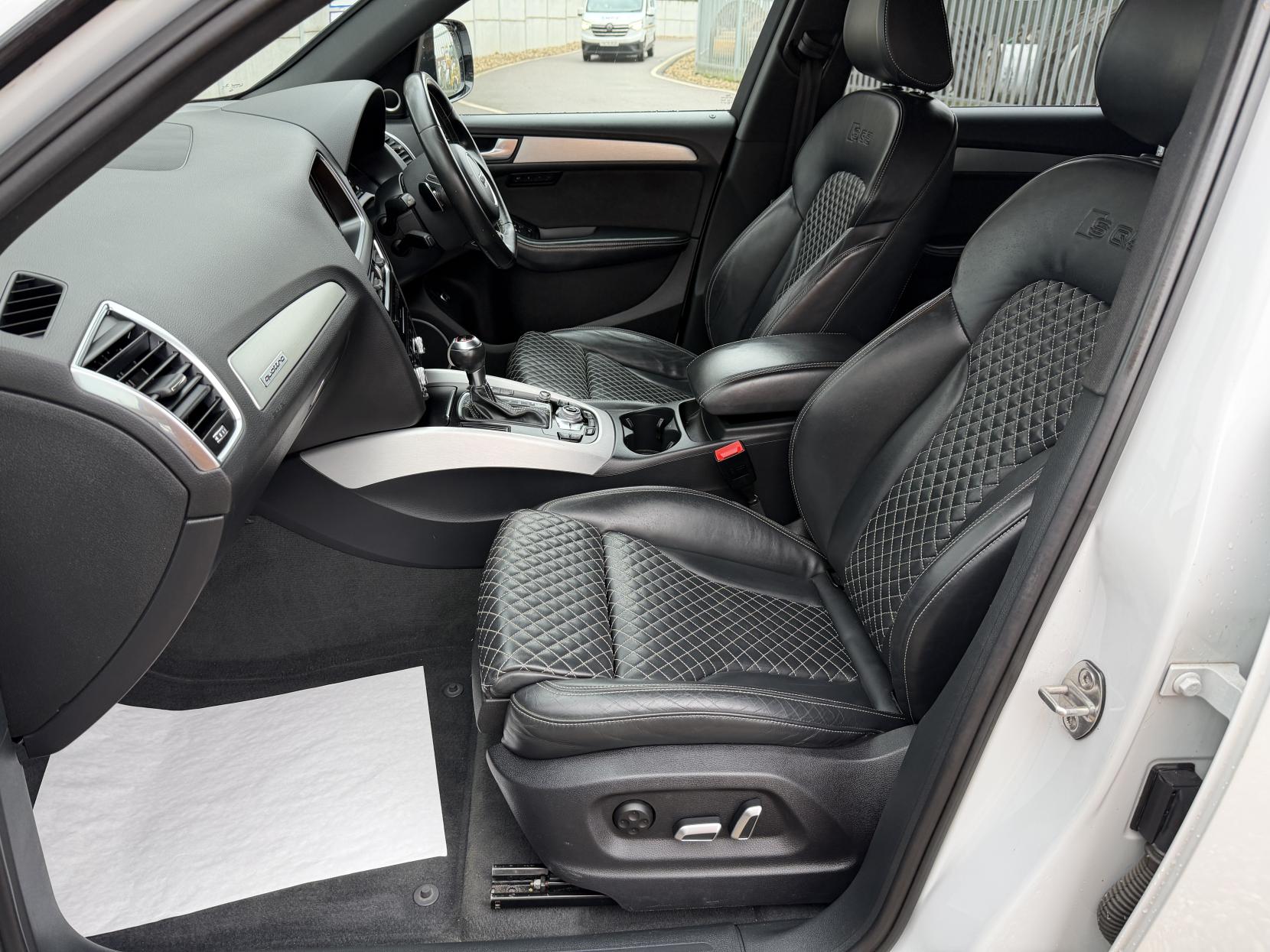 Audi SQ5 3.0 BiTDI V6 Plus SUV 5dr Diesel Tiptronic quattro Euro 6 (s/s) (340 ps)