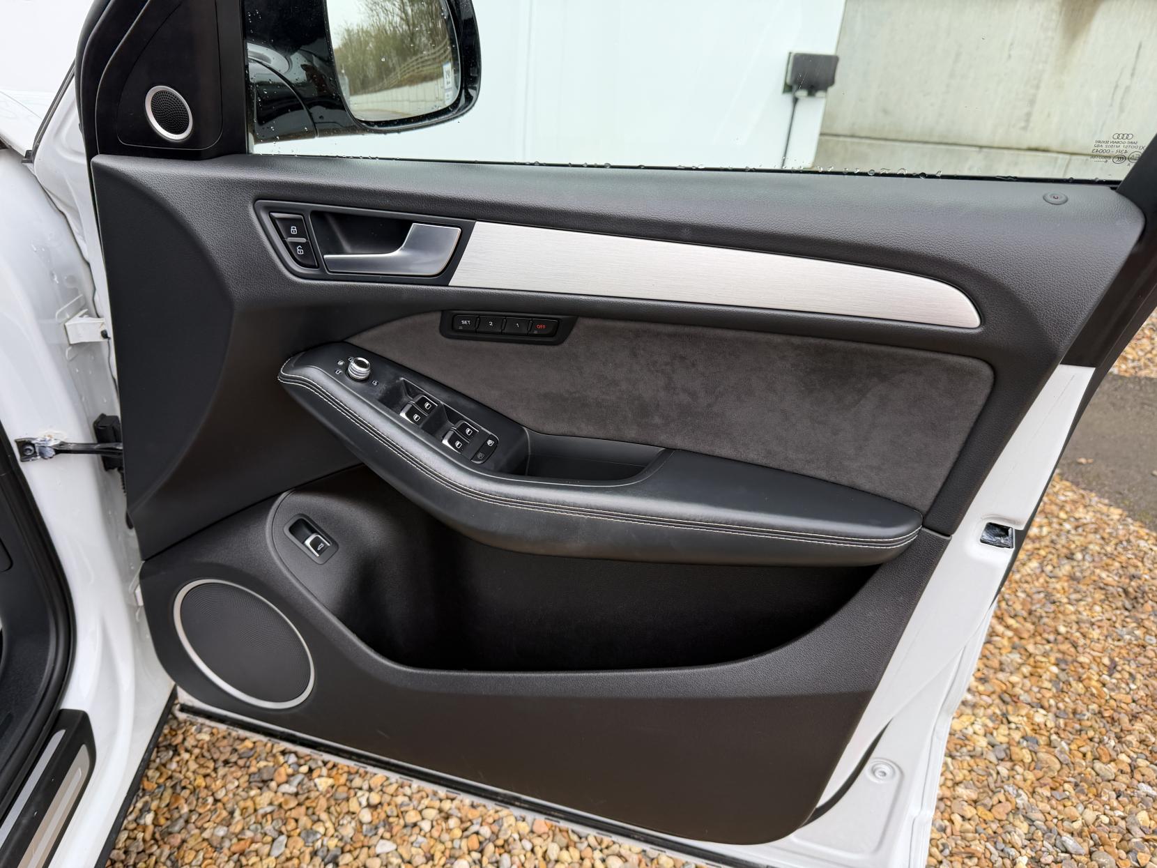 Audi SQ5 3.0 BiTDI V6 Plus SUV 5dr Diesel Tiptronic quattro Euro 6 (s/s) (340 ps)