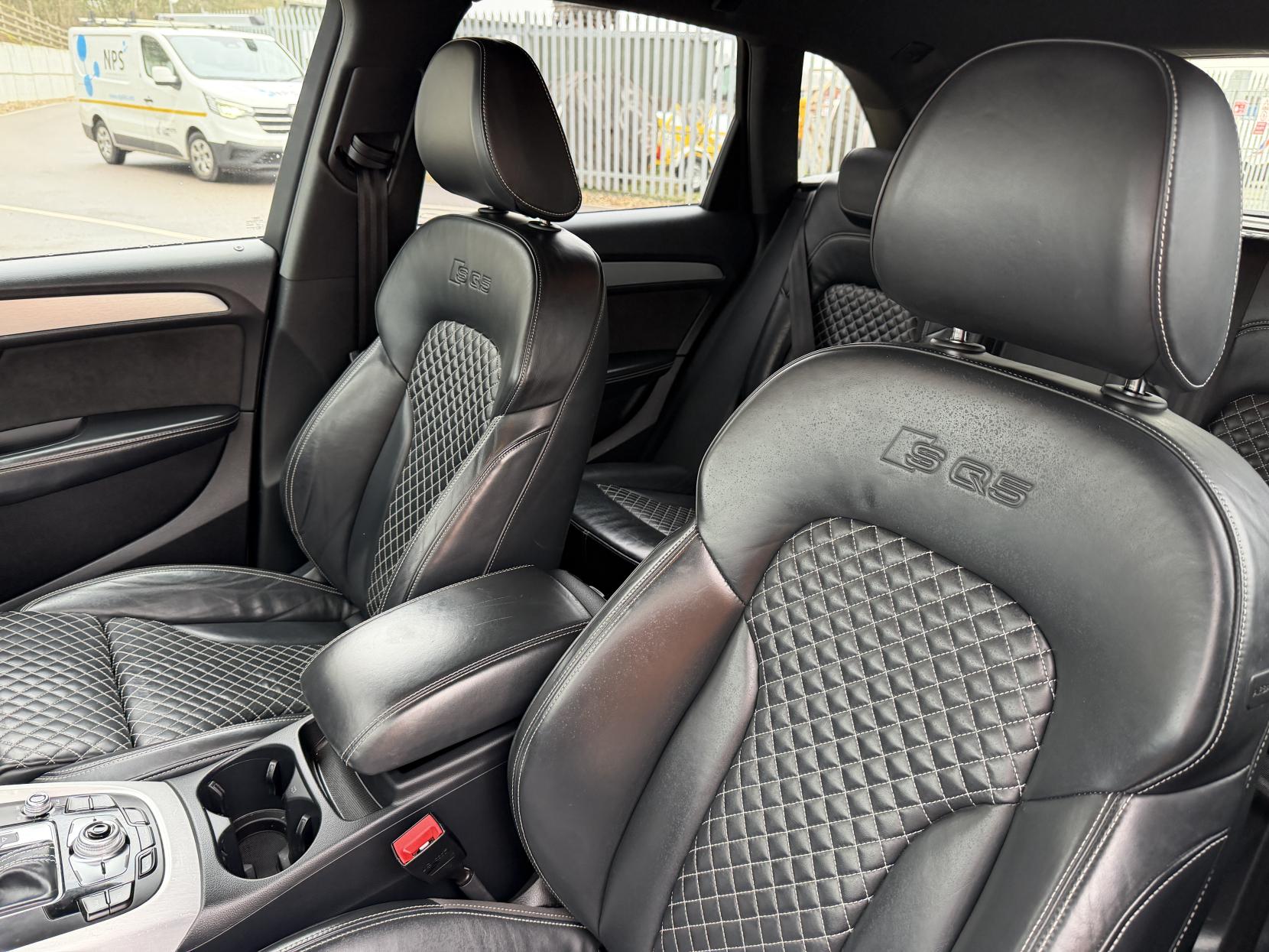 Audi SQ5 3.0 BiTDI V6 Plus SUV 5dr Diesel Tiptronic quattro Euro 6 (s/s) (340 ps)