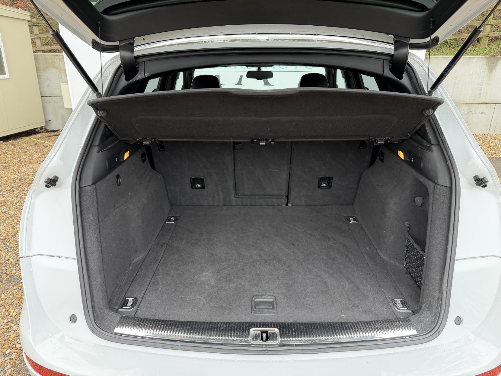 Audi SQ5 3.0 BiTDI V6 Plus SUV 5dr Diesel Tiptronic quattro Euro 6 (s/s) (340 ps)