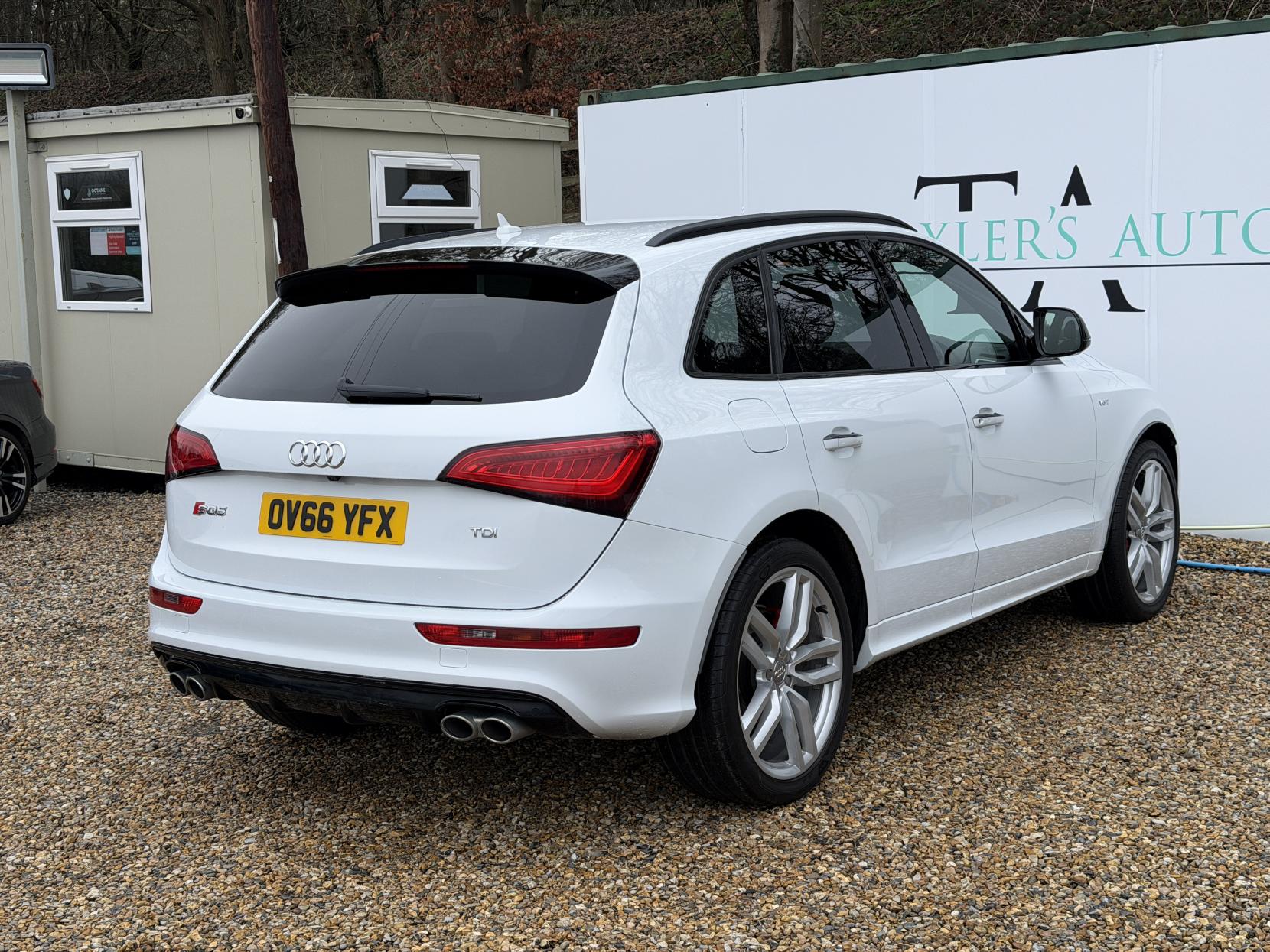 Audi SQ5 3.0 BiTDI V6 Plus SUV 5dr Diesel Tiptronic quattro Euro 6 (s/s) (340 ps)