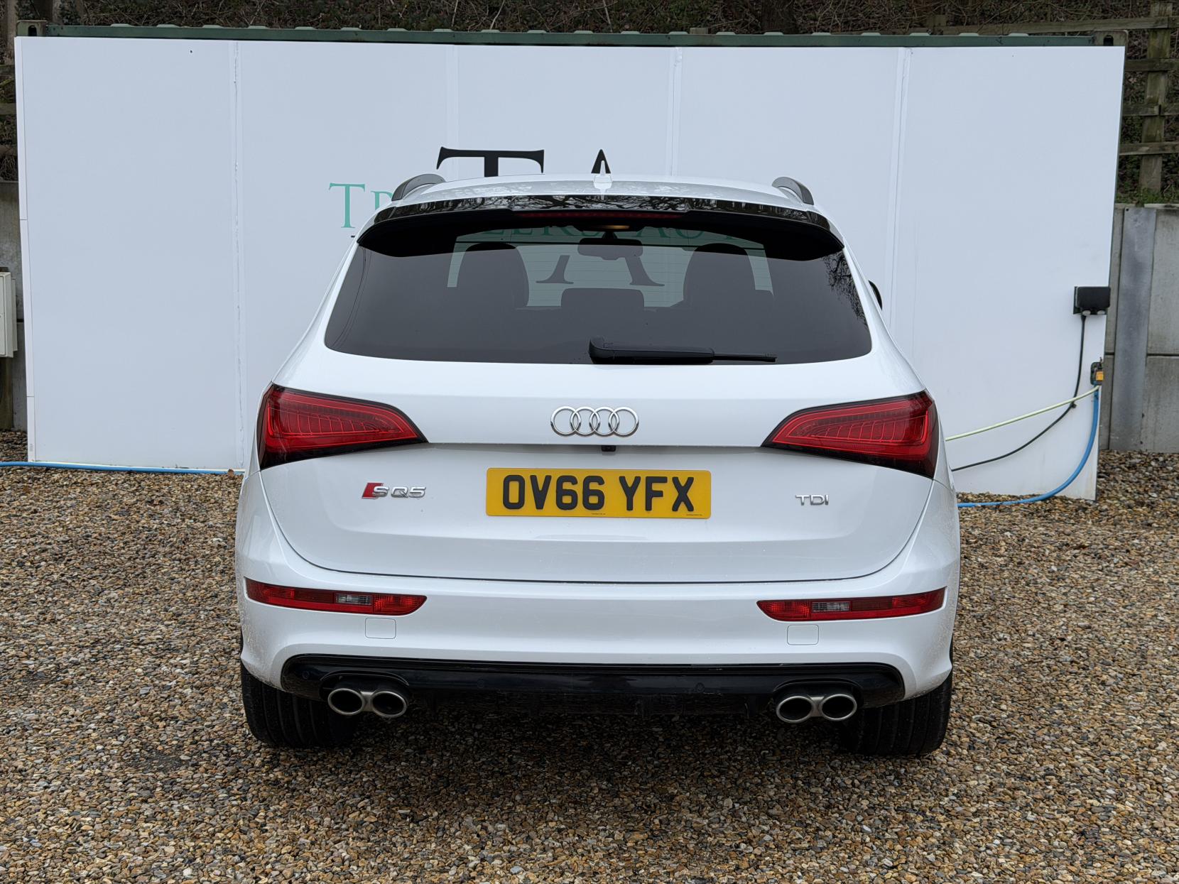 Audi SQ5 3.0 BiTDI V6 Plus SUV 5dr Diesel Tiptronic quattro Euro 6 (s/s) (340 ps)