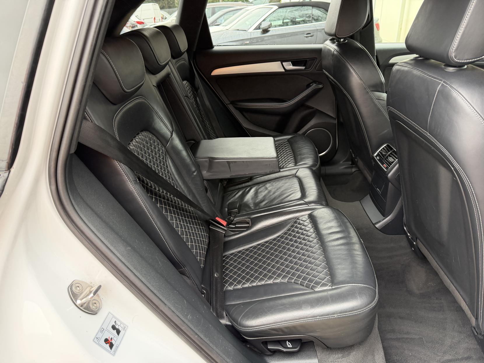 Audi SQ5 3.0 BiTDI V6 Plus SUV 5dr Diesel Tiptronic quattro Euro 6 (s/s) (340 ps)