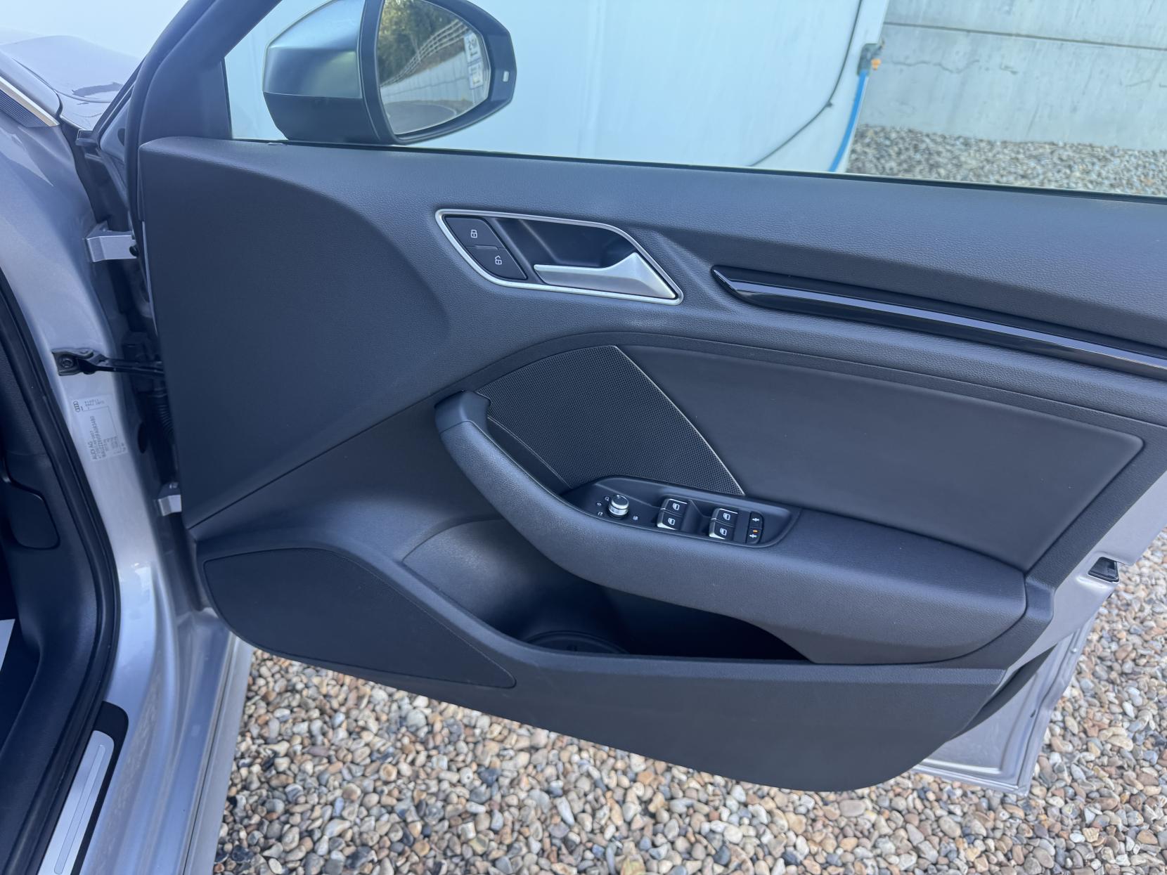Audi S3 2.0 TFSI Sportback 5dr Petrol S Tronic quattro Euro 6 (s/s) (300 ps)
