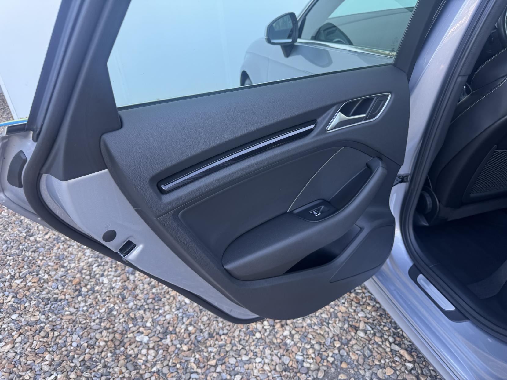 Audi S3 2.0 TFSI Sportback 5dr Petrol S Tronic quattro Euro 6 (s/s) (300 ps)