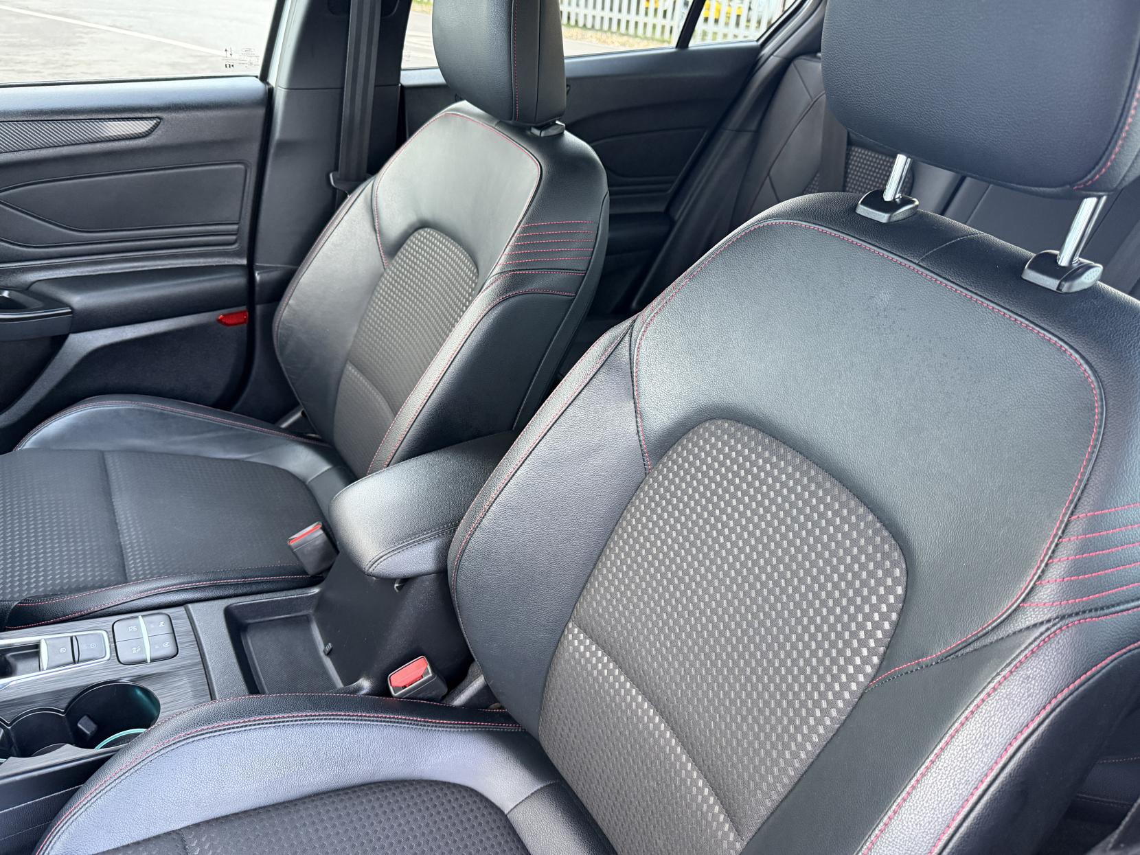 Ford Focus 1.0T EcoBoost ST-Line X Hatchback 5dr Petrol Auto Euro 6 (s/s) (125 ps)