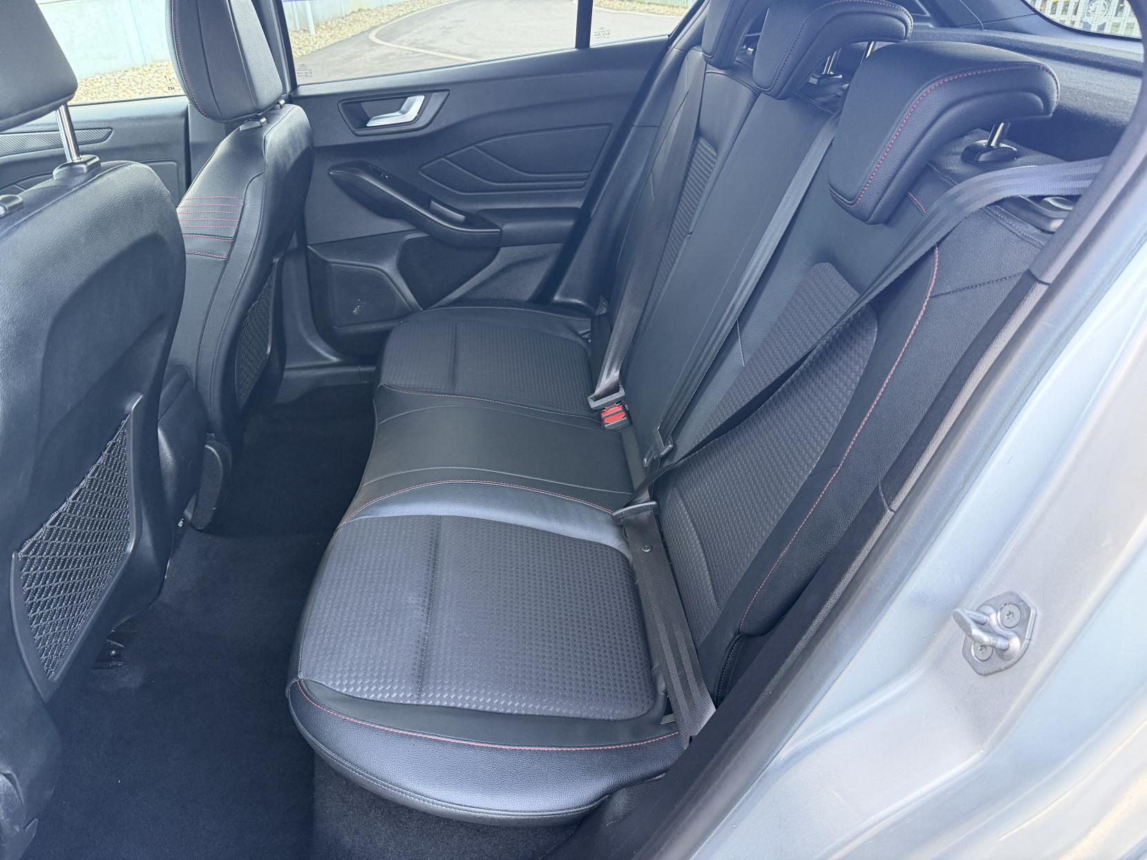 Ford Focus 1.0T EcoBoost ST-Line X Hatchback 5dr Petrol Auto Euro 6 (s/s) (125 ps)