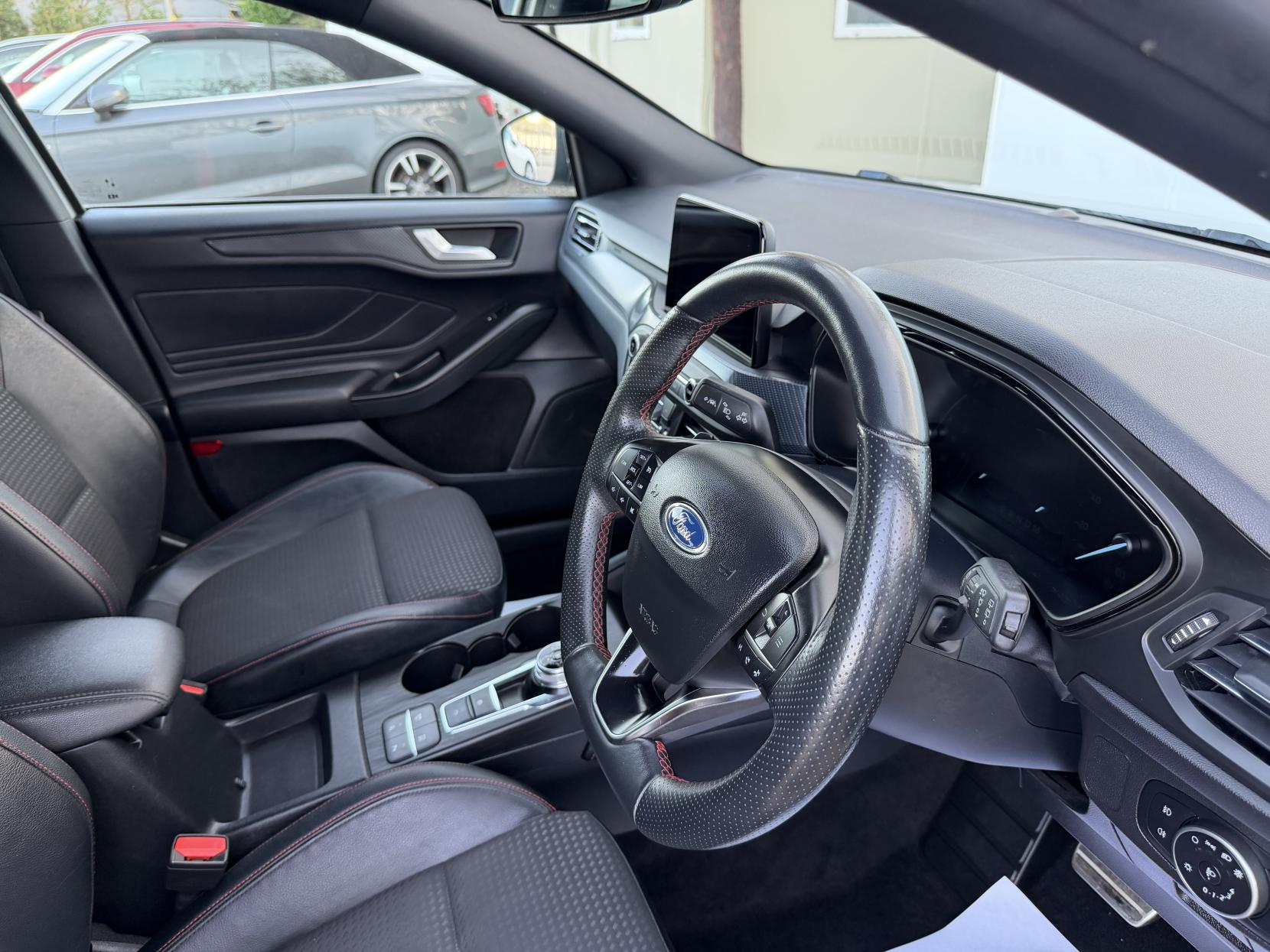 Ford Focus 1.0T EcoBoost ST-Line X Hatchback 5dr Petrol Auto Euro 6 (s/s) (125 ps)