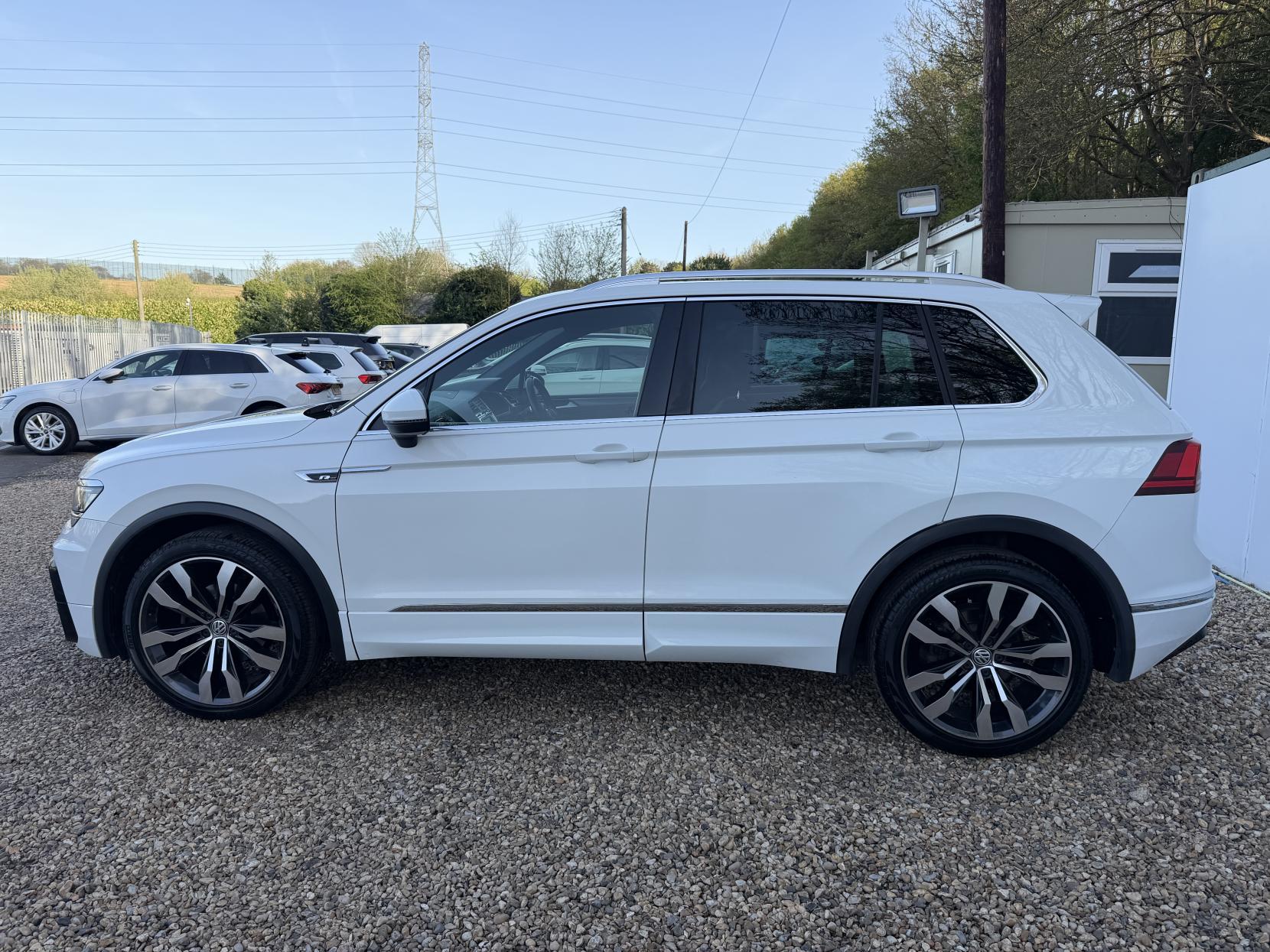 Volkswagen Tiguan 2.0 TDI BlueMotion Tech R-Line SUV 5dr Diesel DSG Euro 6 (s/s) (150 ps)
