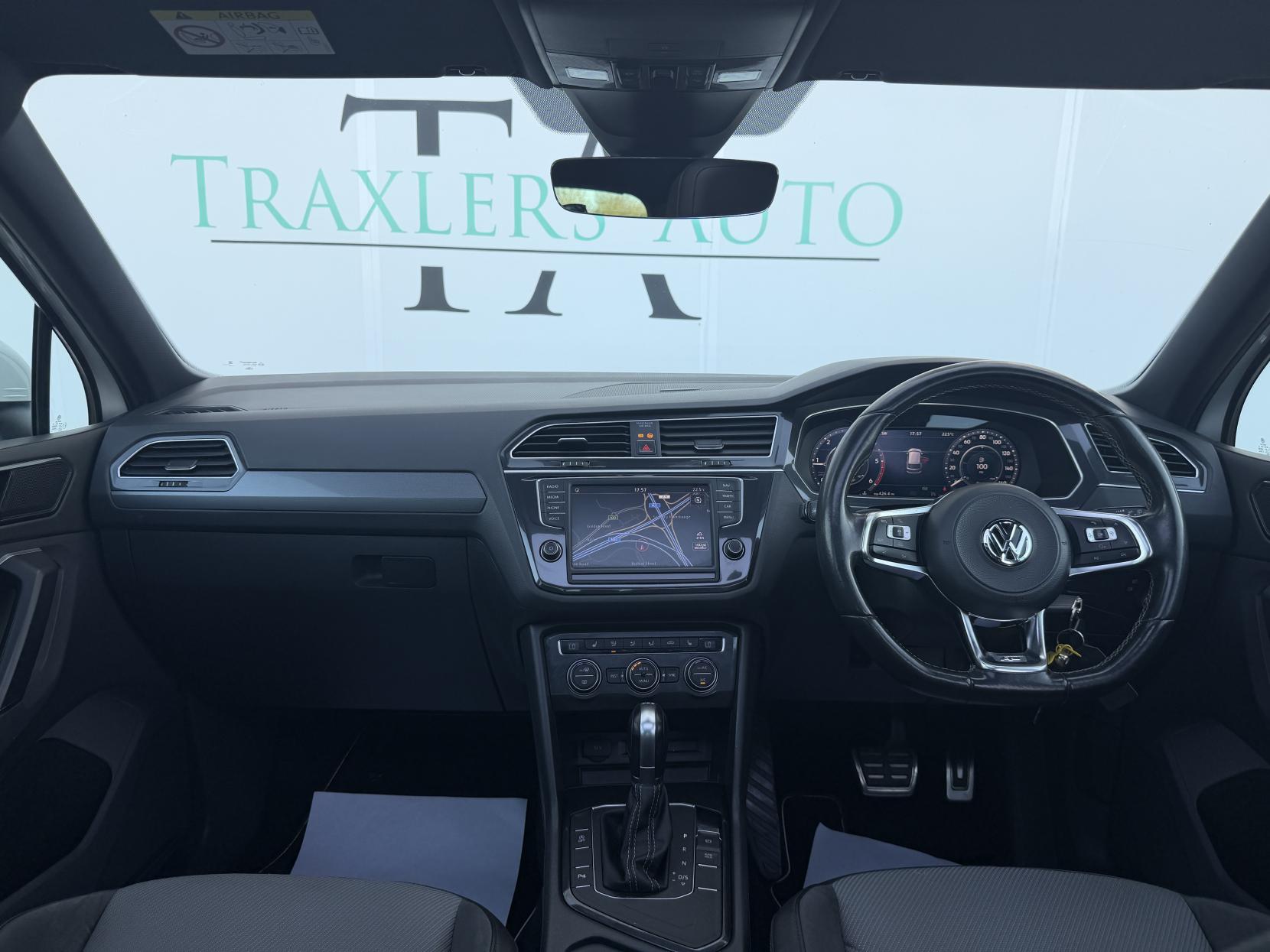 Volkswagen Tiguan 2.0 TDI BlueMotion Tech R-Line SUV 5dr Diesel DSG Euro 6 (s/s) (150 ps)