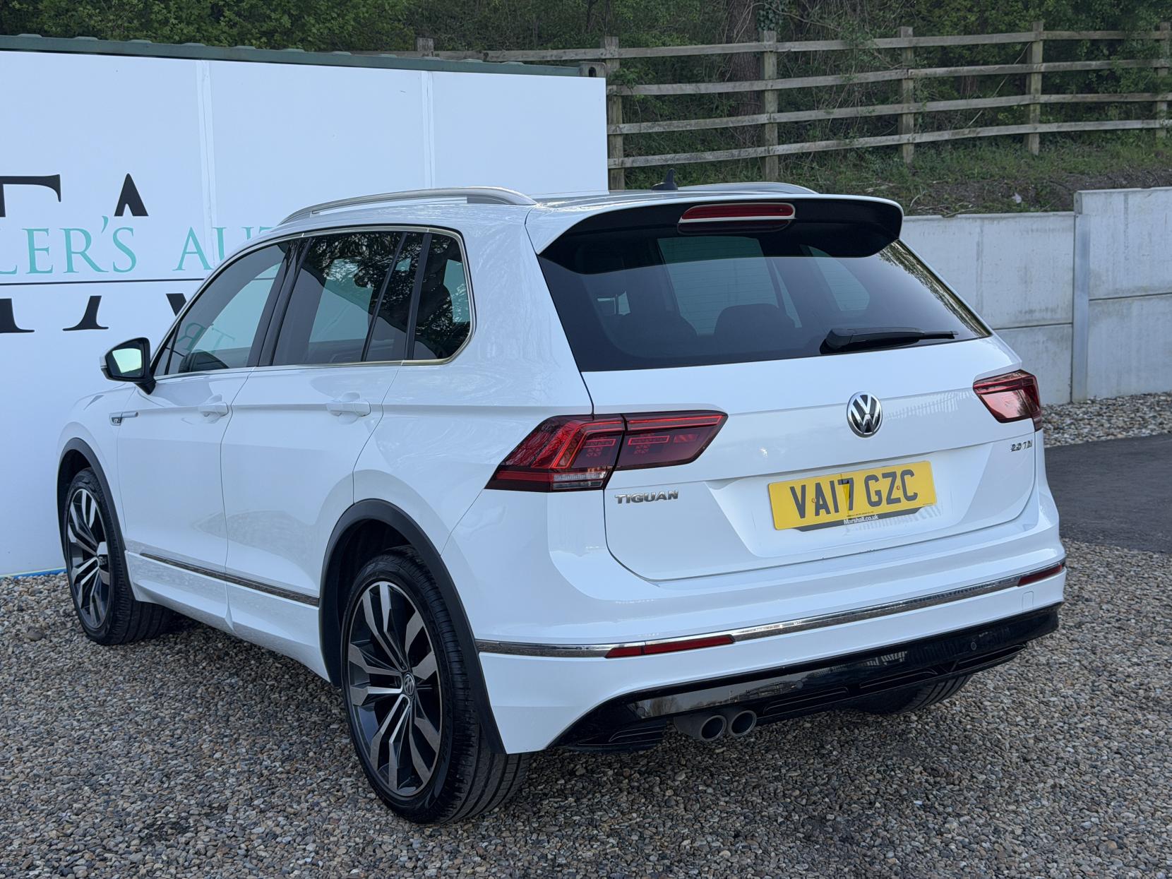 Volkswagen Tiguan 2.0 TDI BlueMotion Tech R-Line SUV 5dr Diesel DSG Euro 6 (s/s) (150 ps)