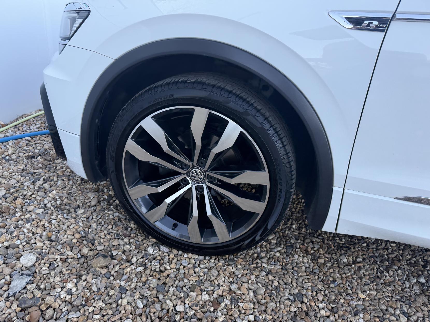 Volkswagen Tiguan 2.0 TDI BlueMotion Tech R-Line SUV 5dr Diesel DSG Euro 6 (s/s) (150 ps)