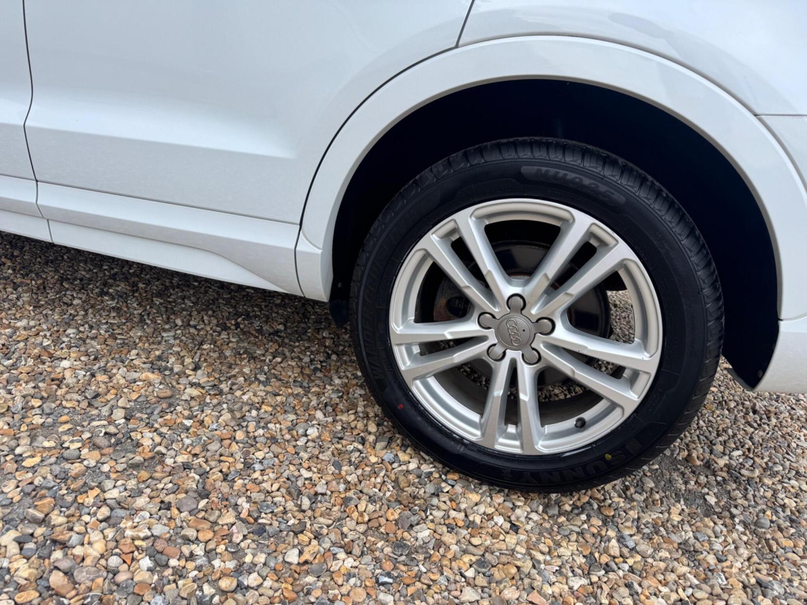Audi Q3 1.4 TFSI CoD S line S Tronic Euro 6 (s/s) 5dr