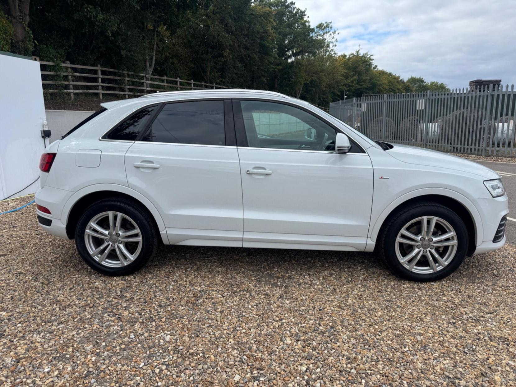 Audi Q3 1.4 TFSI CoD S line S Tronic Euro 6 (s/s) 5dr