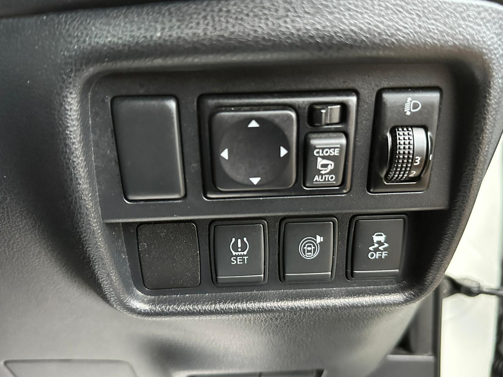 Nissan Juke 1.6 Tekna SUV 5dr Petrol XTRON Euro 6 (117 ps)