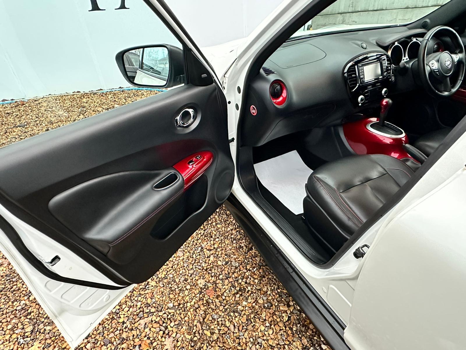 Nissan Juke 1.6 Tekna SUV 5dr Petrol XTRON Euro 6 (117 ps)