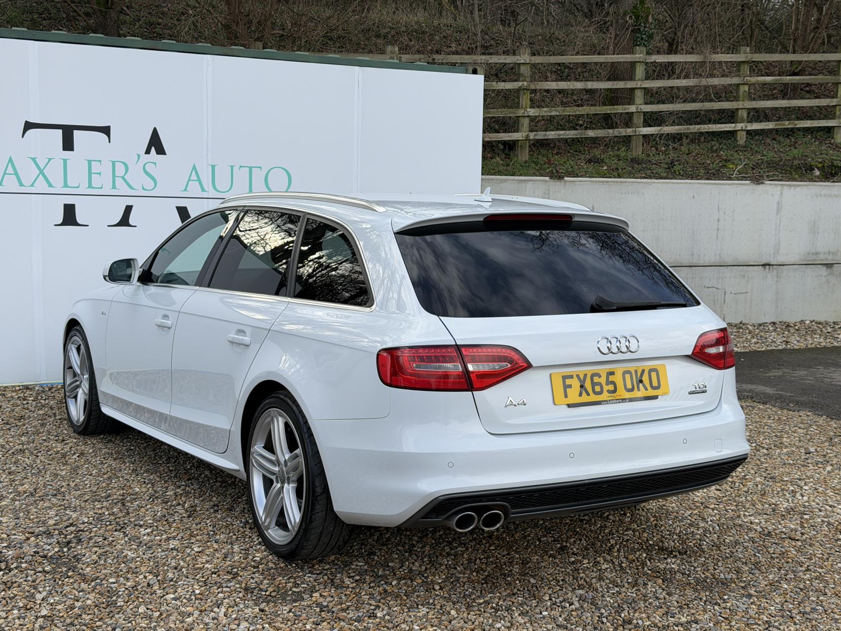 Audi A4 Avant 2.0 TDI S line Estate 5dr Diesel Manual quattro Euro 6 (s/s) (Nav) (190 ps)