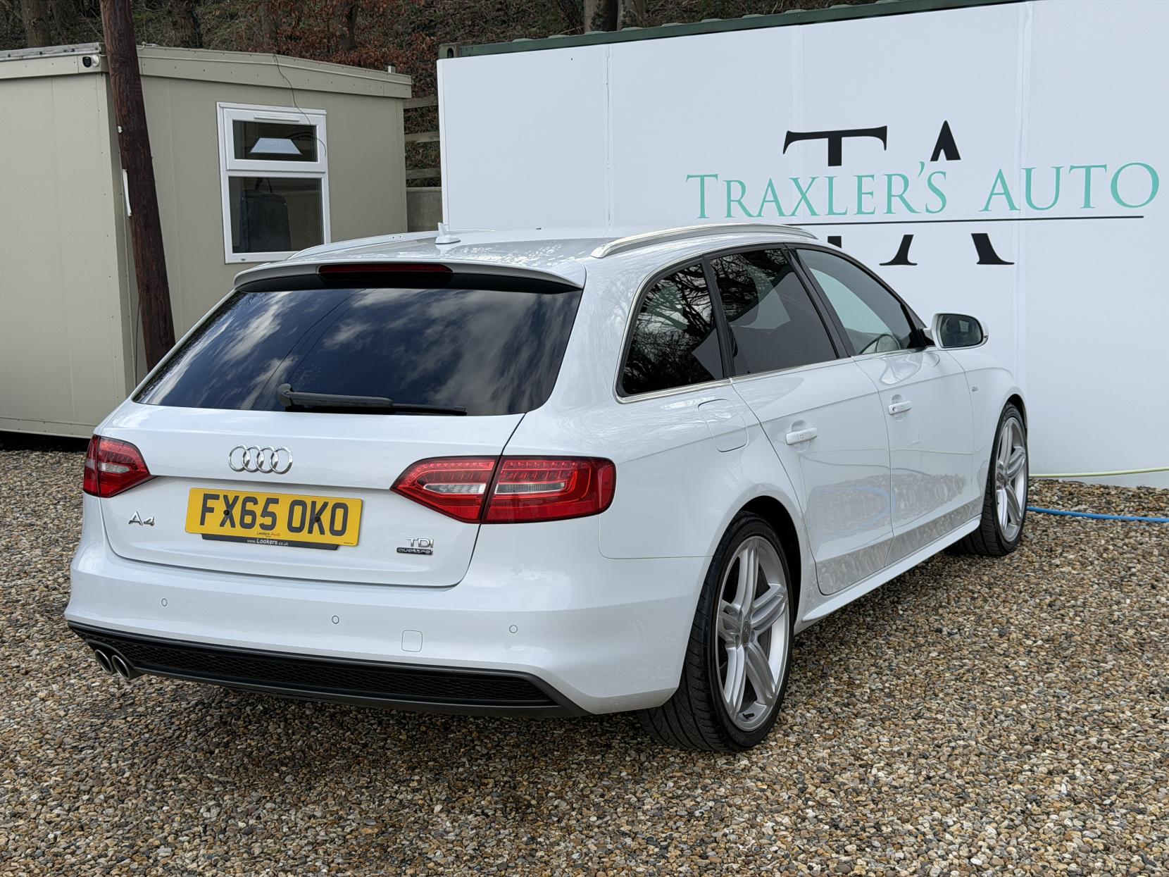 Audi A4 Avant 2.0 TDI S line Estate 5dr Diesel Manual quattro Euro 6 (s/s) (Nav) (190 ps)