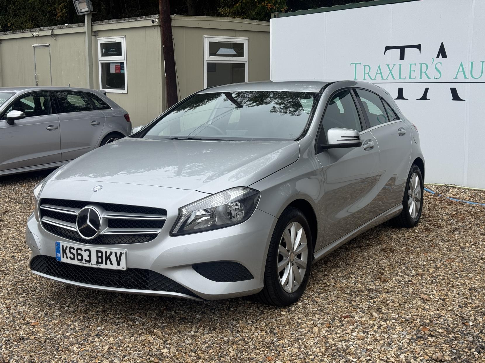 Mercedes-Benz A Class 1.6 A180 SE Hatchback 5dr Petrol Manual Euro 6 (s/s) (122 ps)
