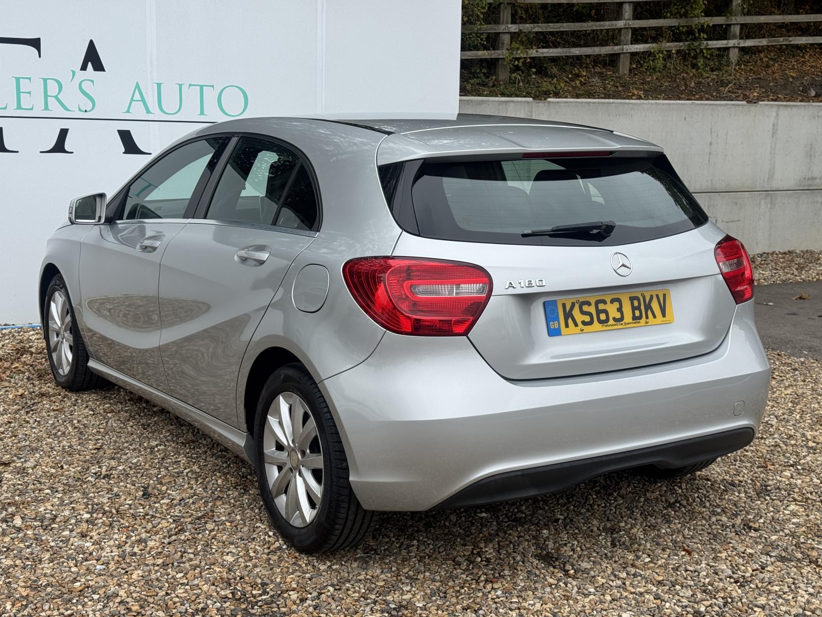 Mercedes-Benz A Class 1.6 A180 SE Hatchback 5dr Petrol Manual Euro 6 (s/s) (122 ps)