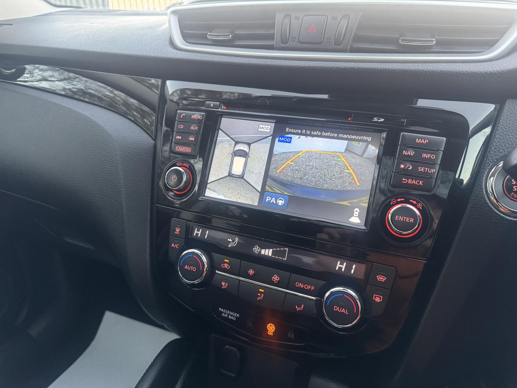 Nissan Qashqai 1.2 DIG-T Tekna SUV 5dr Petrol XTRON 2WD Euro 6 (s/s) (115 ps)