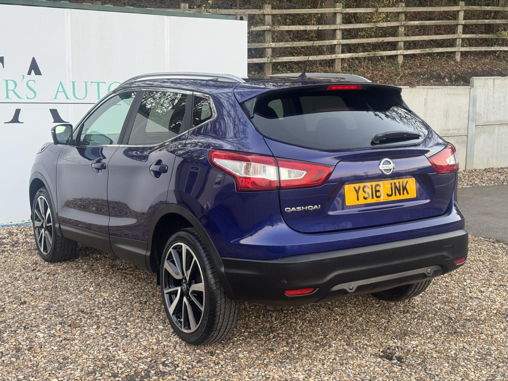 Nissan Qashqai 1.2 DIG-T Tekna SUV 5dr Petrol XTRON 2WD Euro 6 (s/s) (115 ps)