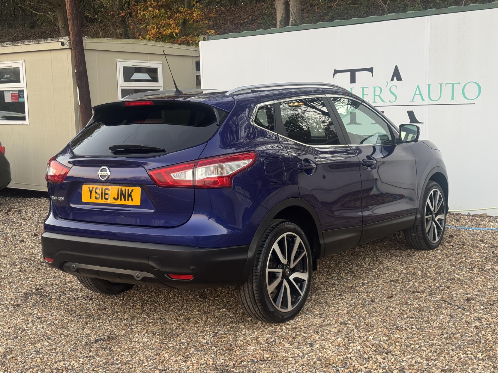 Nissan Qashqai 1.2 DIG-T Tekna SUV 5dr Petrol XTRON 2WD Euro 6 (s/s) (115 ps)