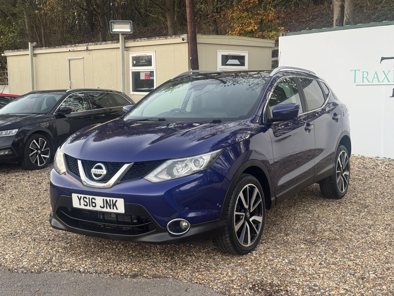 Nissan Qashqai 1.2 DIG-T Tekna SUV 5dr Petrol XTRON 2WD Euro 6 (s/s) (115 ps)