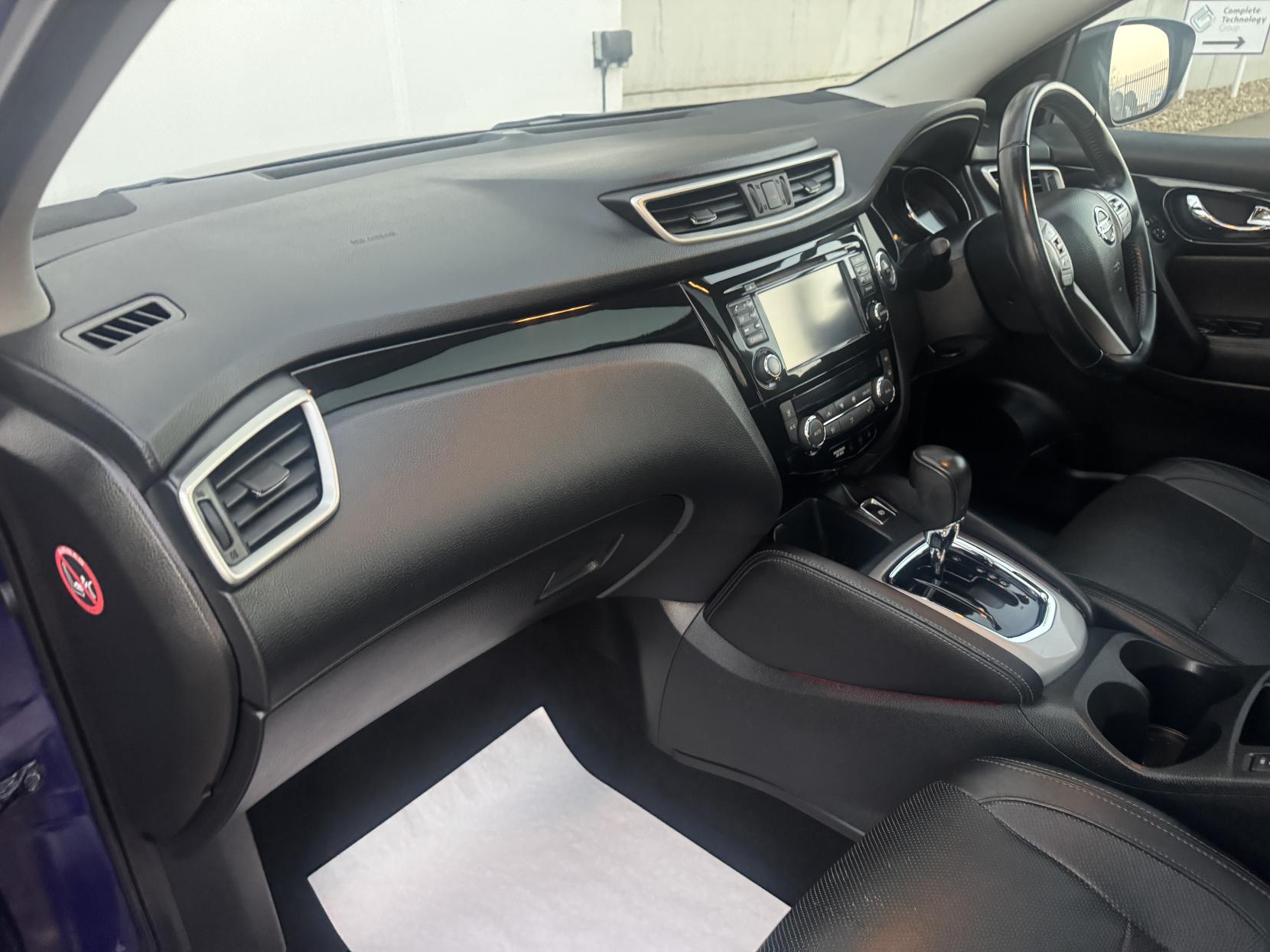 Nissan Qashqai 1.2 DIG-T Tekna SUV 5dr Petrol XTRON 2WD Euro 6 (s/s) (115 ps)