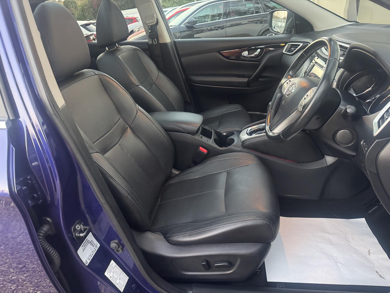 Nissan Qashqai 1.2 DIG-T Tekna SUV 5dr Petrol XTRON 2WD Euro 6 (s/s) (115 ps)